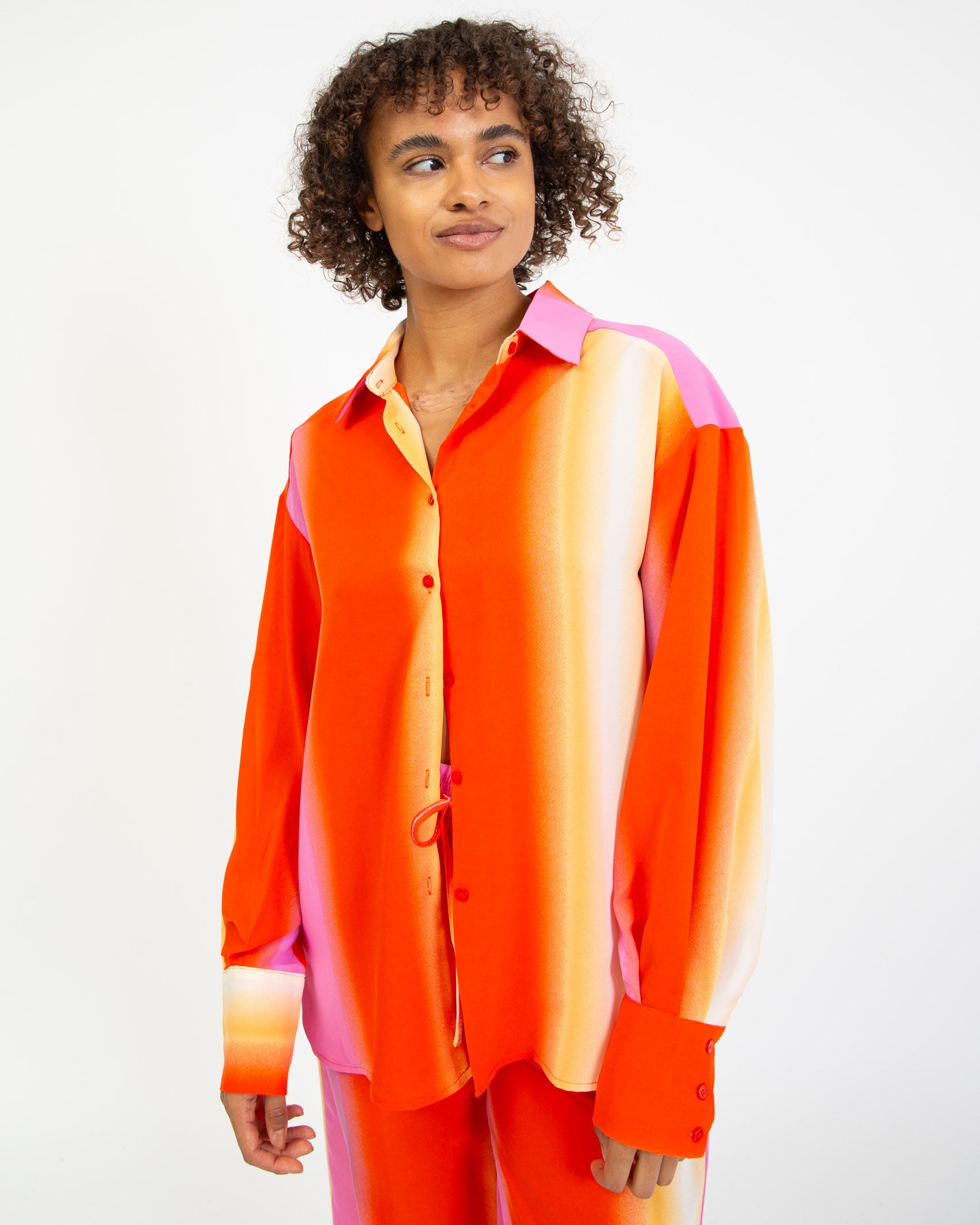 Bluse mit buntem Farbverlauf - Broke + Schön