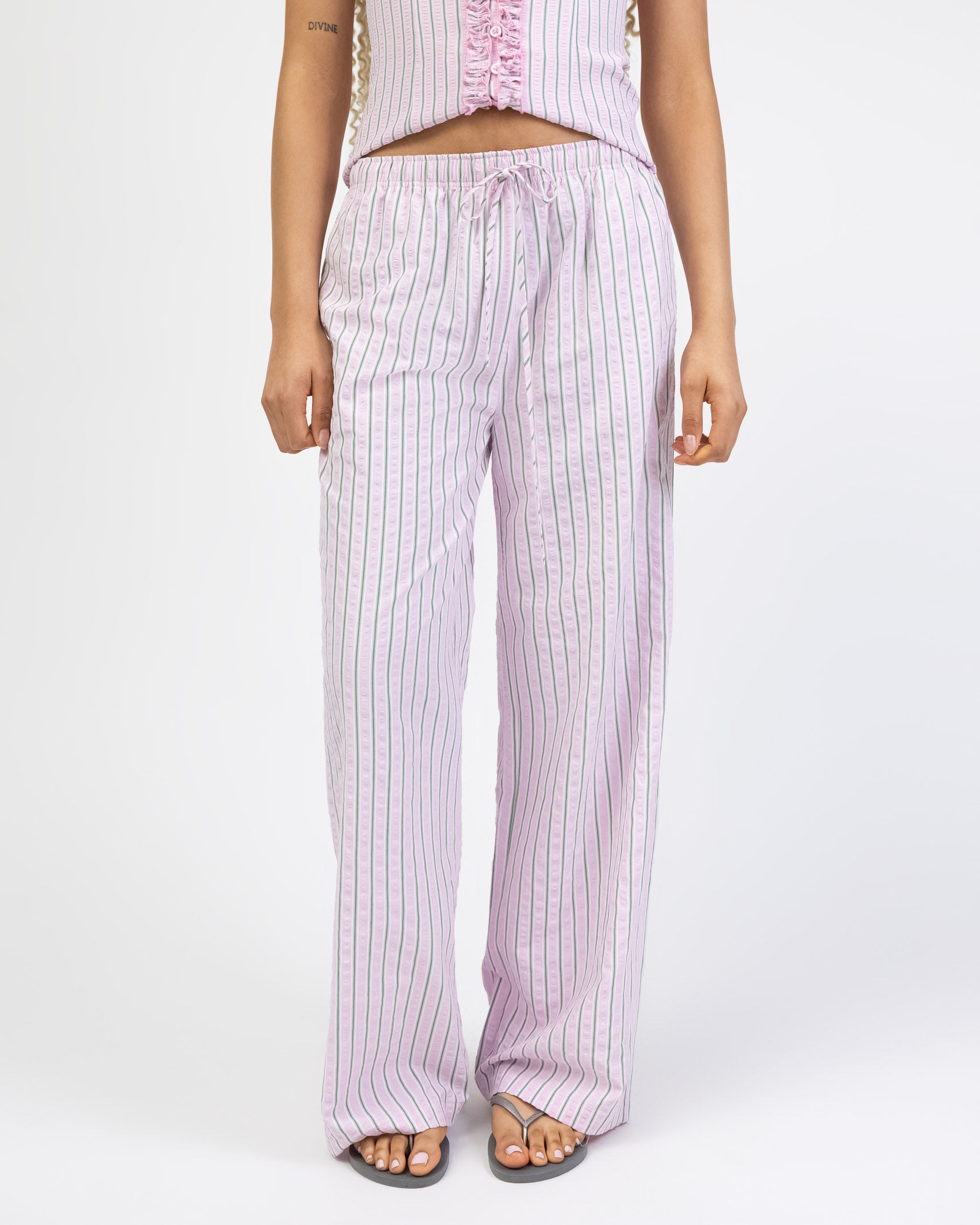 Rosa gestreifte Hose