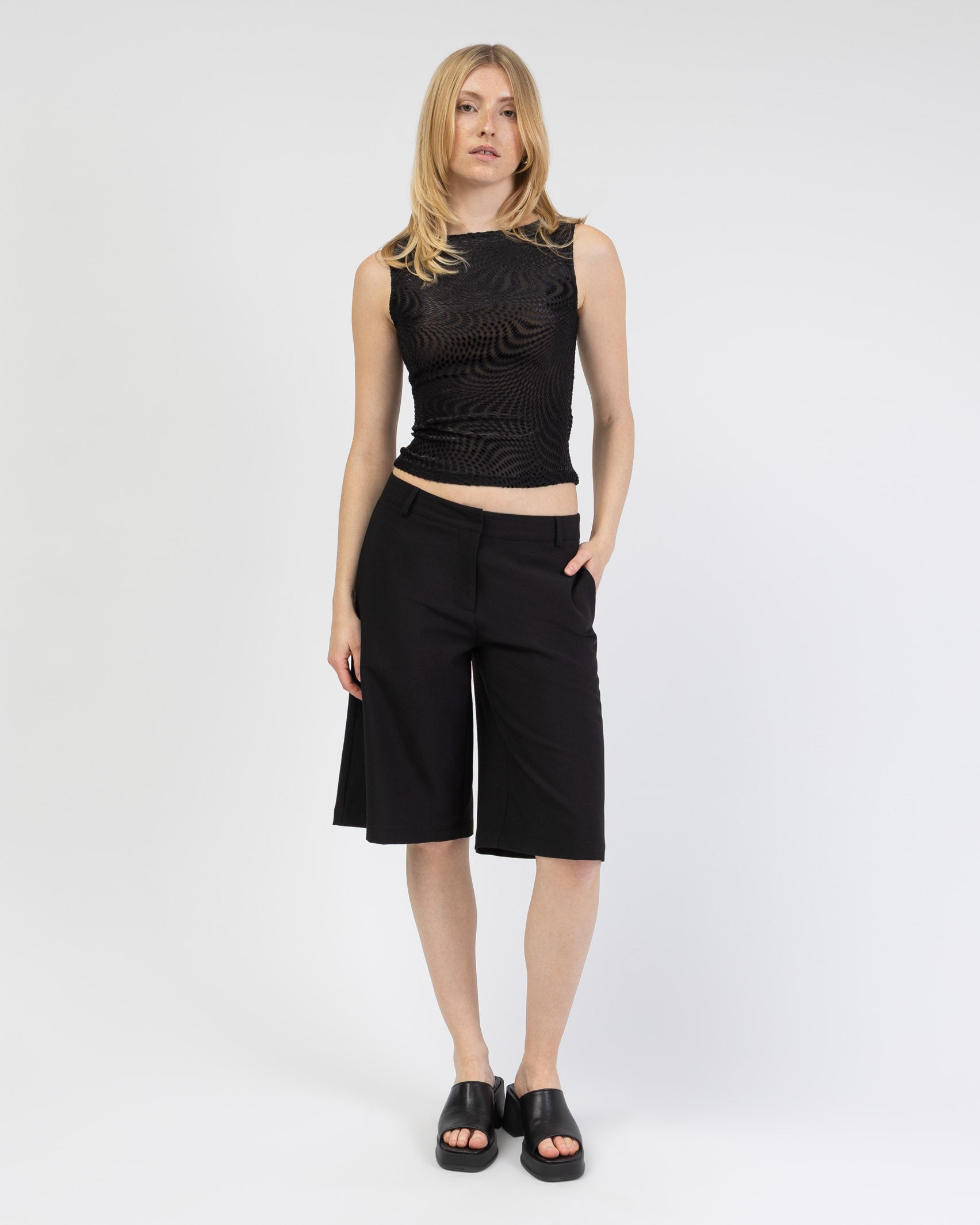 Transparentes Top mit U-Boot Ausschnitt