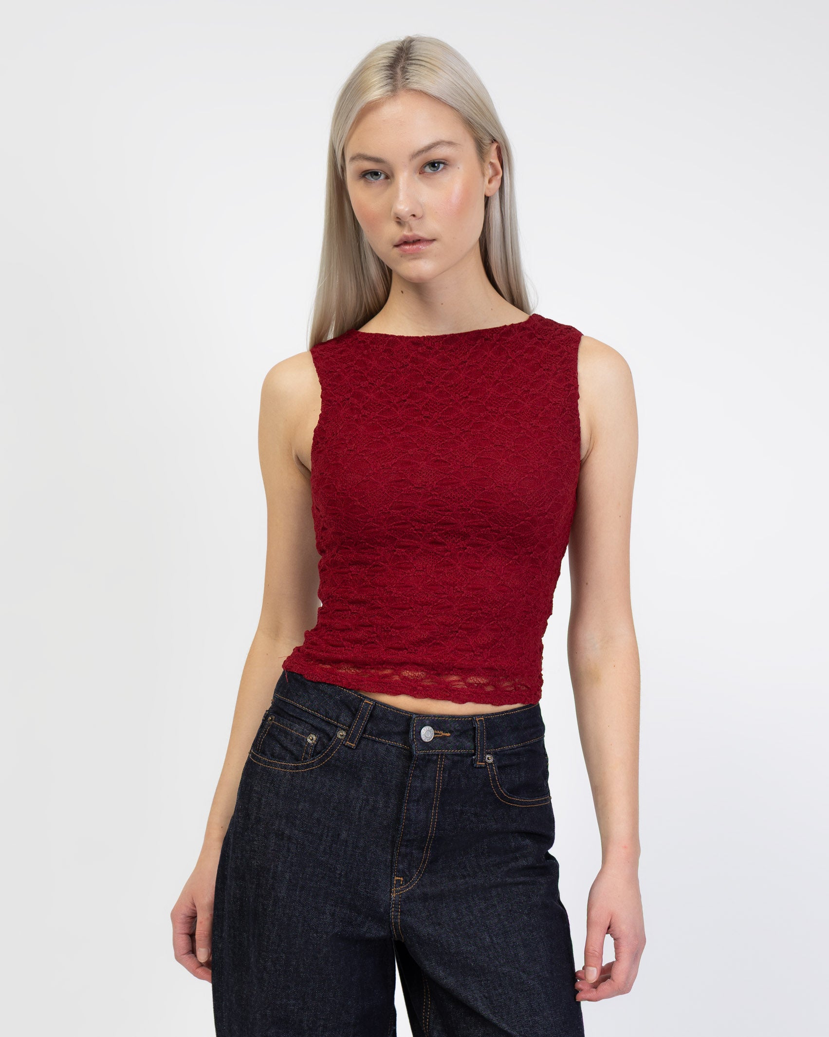 Top mit U-Boot Ausschnitt aus Spitze