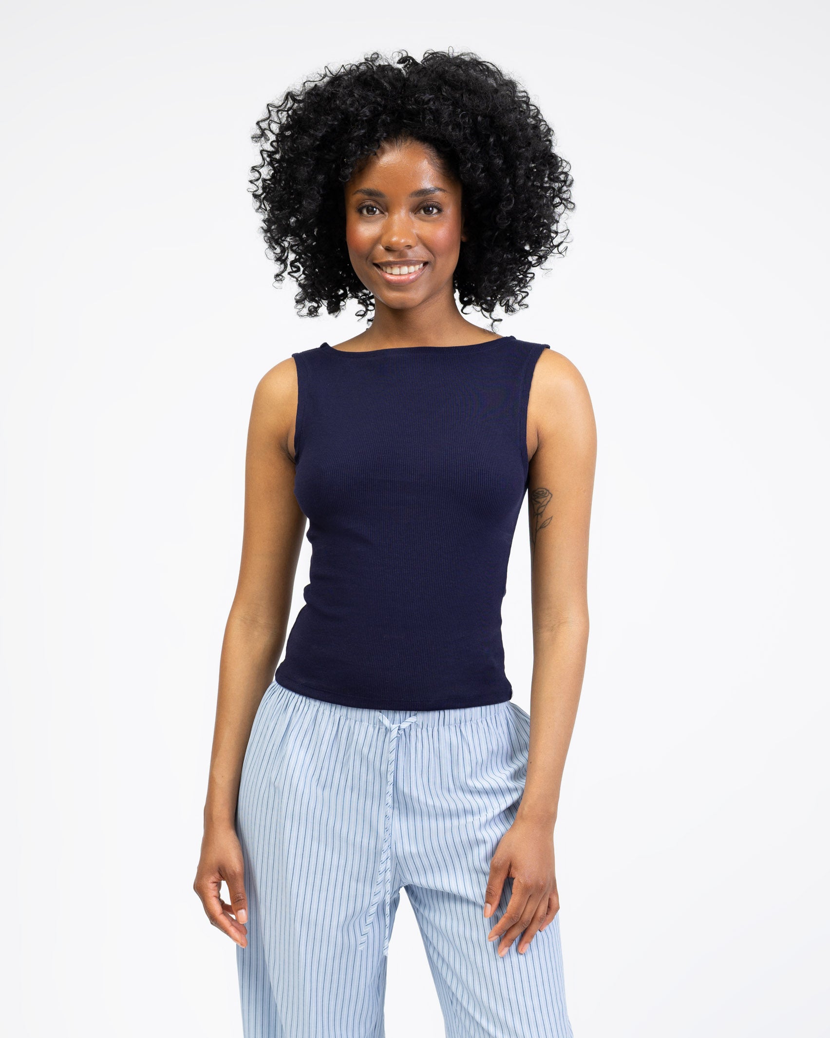 Basic Top mit U-Boot Ausschnitt