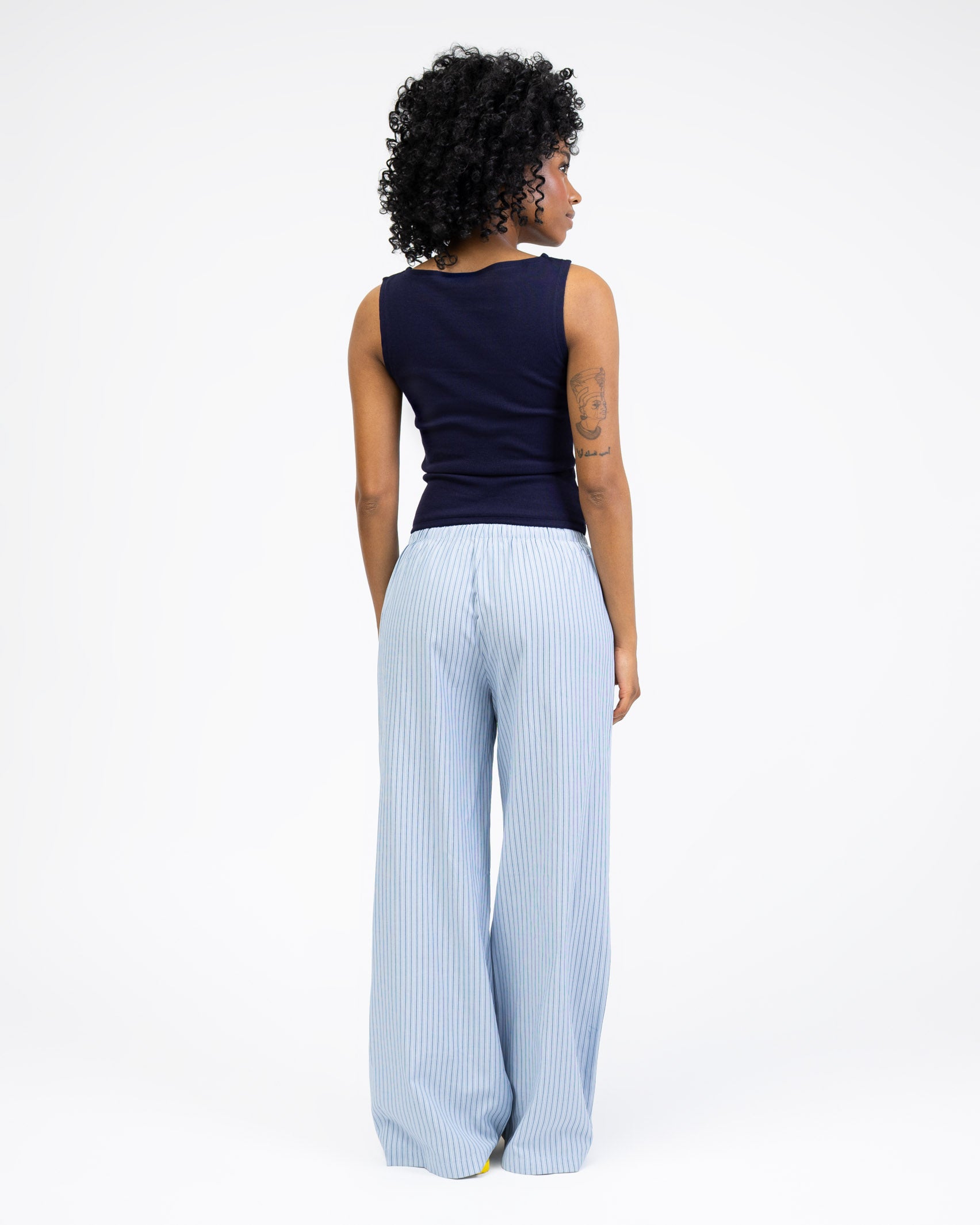 Basic Top mit U-Boot Ausschnitt