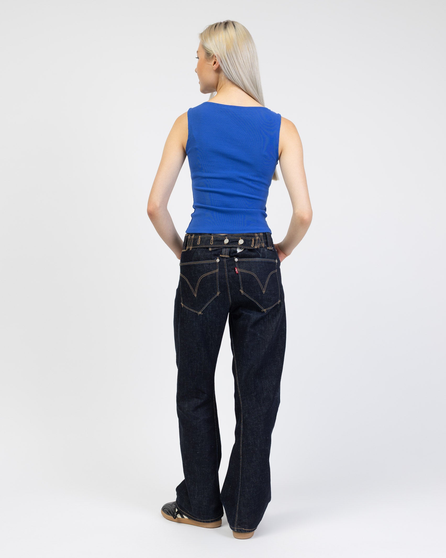 Basic Top mit U-Boot Ausschnitt