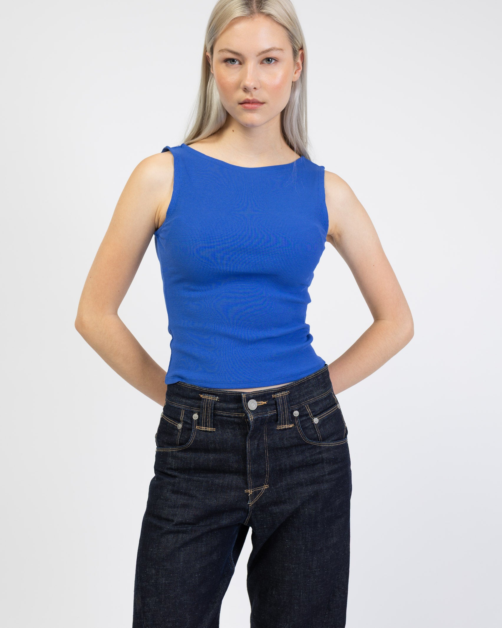 Basic Top mit U-Boot Ausschnitt