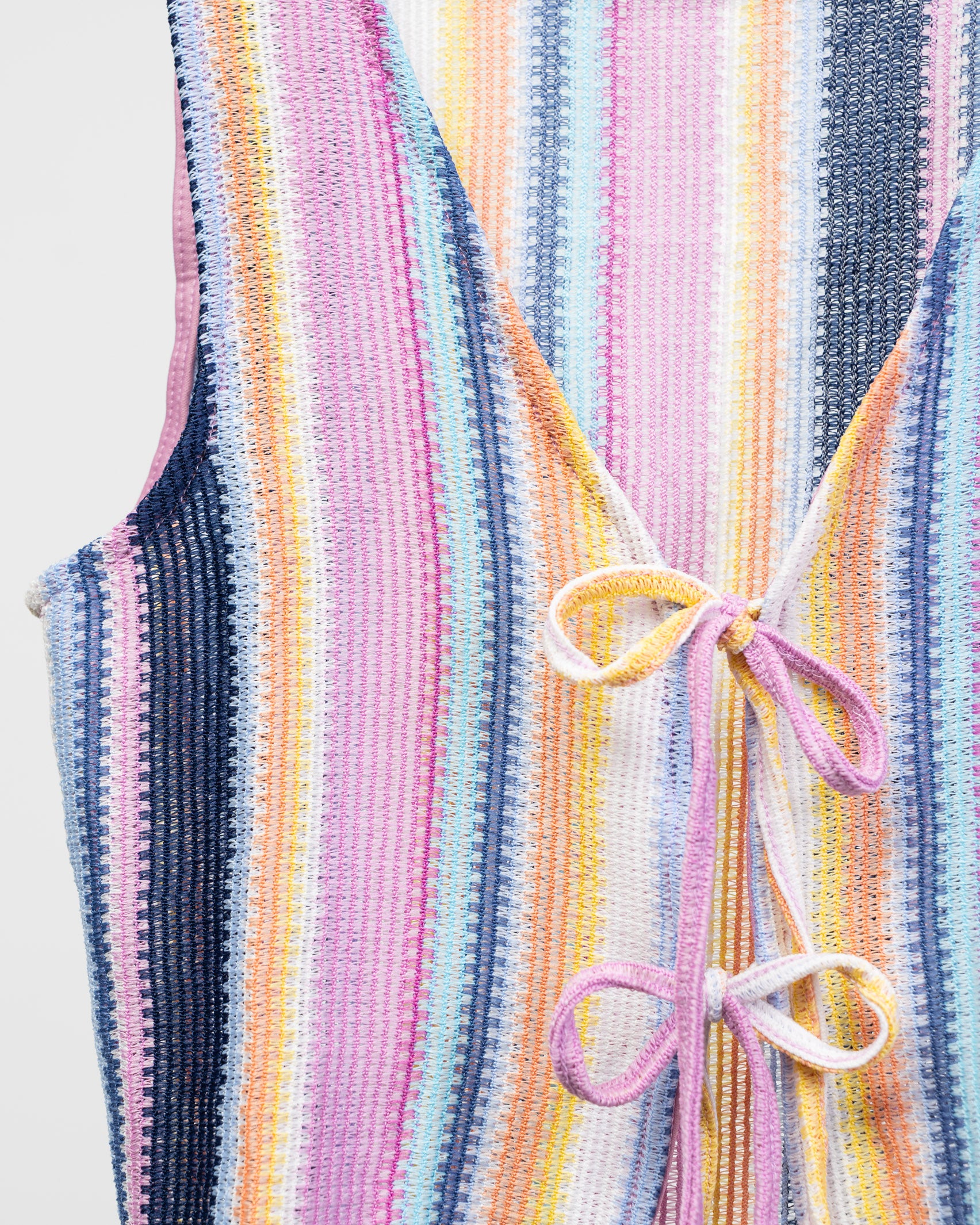 Buntes Top in Häkeloptik