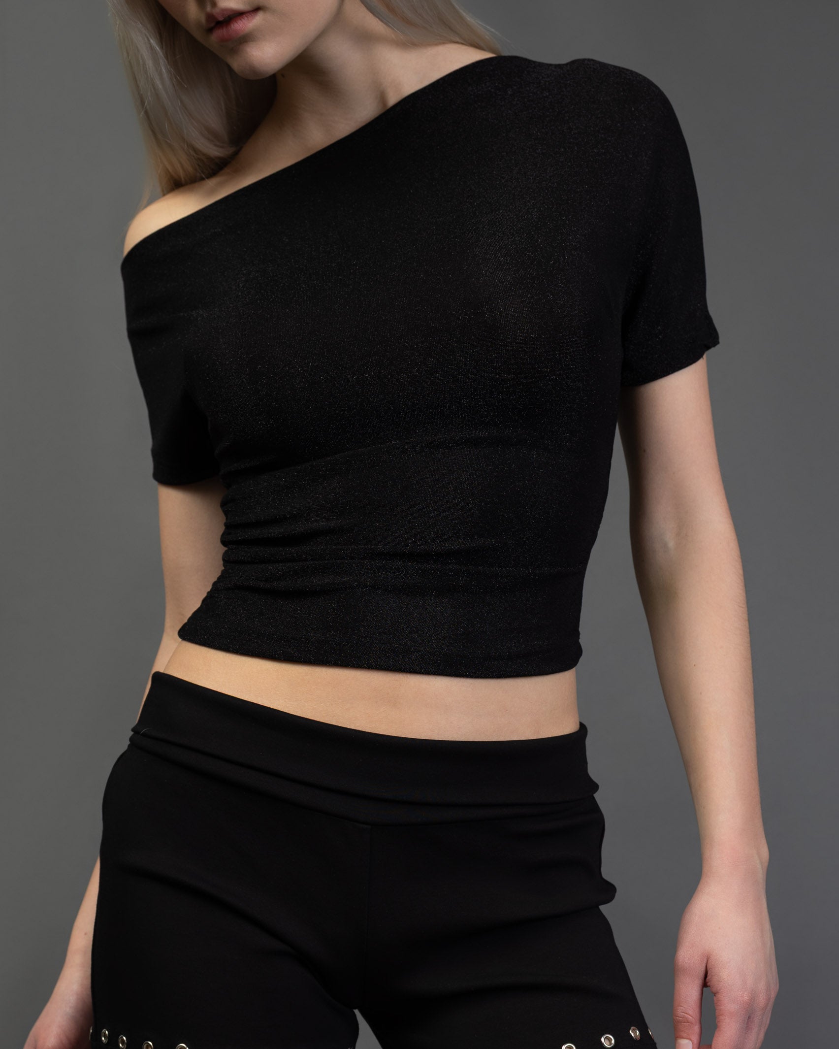 Offshoulder Shirt mit Glitzer