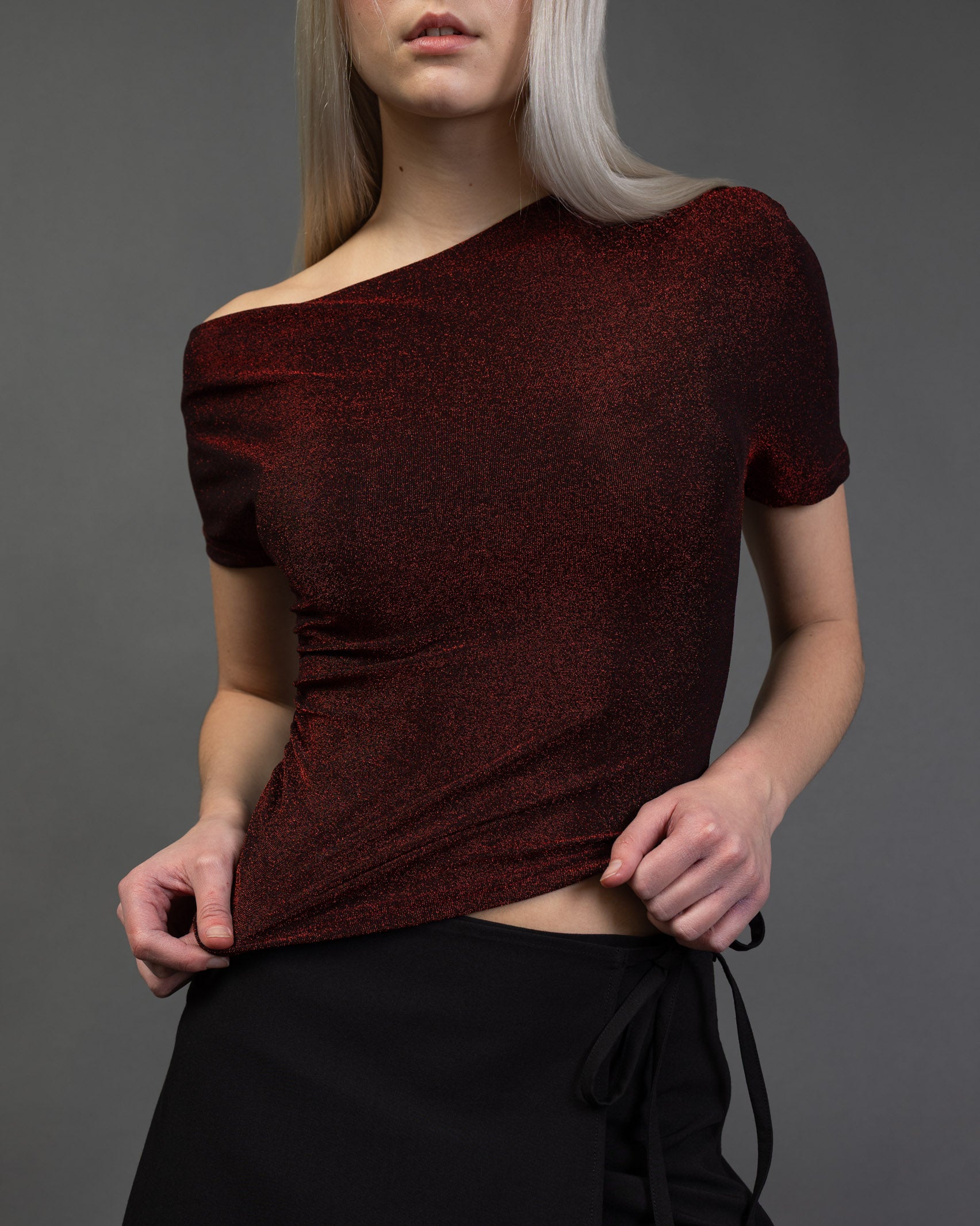 Offshoulder Shirt mit Glitzer