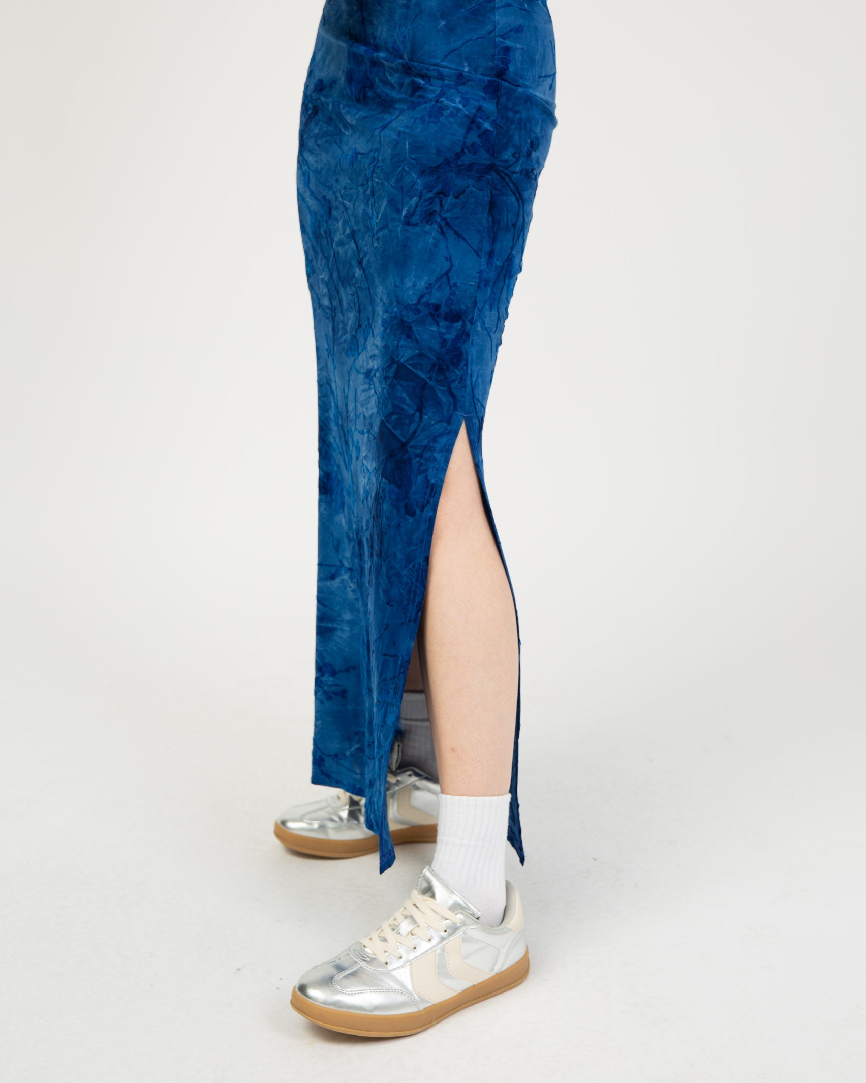 Midi Rock mit Blumeprint aus Samt