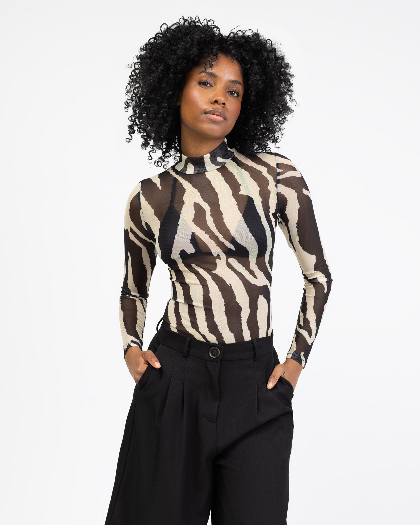 Body mit gecracktem Muster