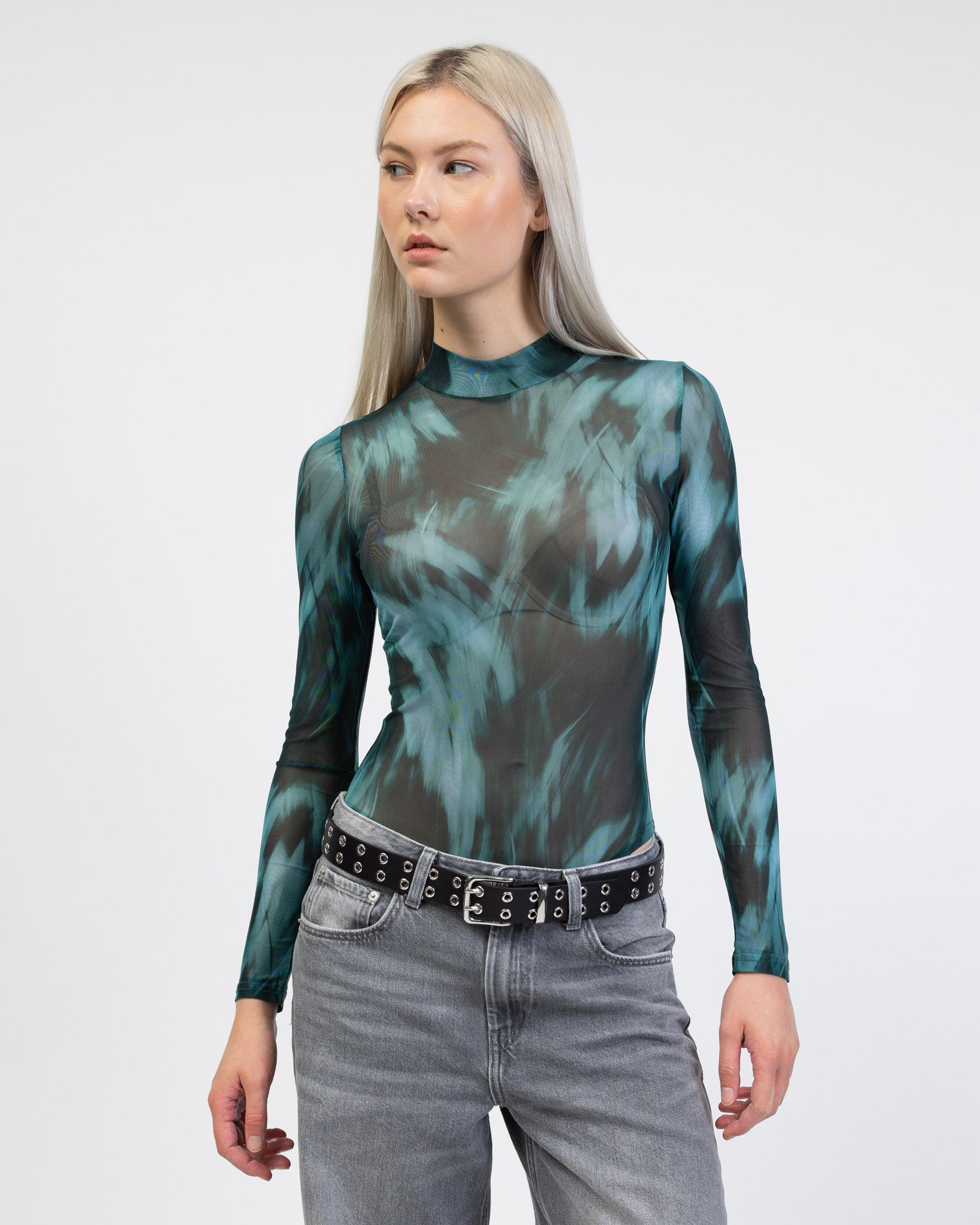 Body mit abstraktem Muster