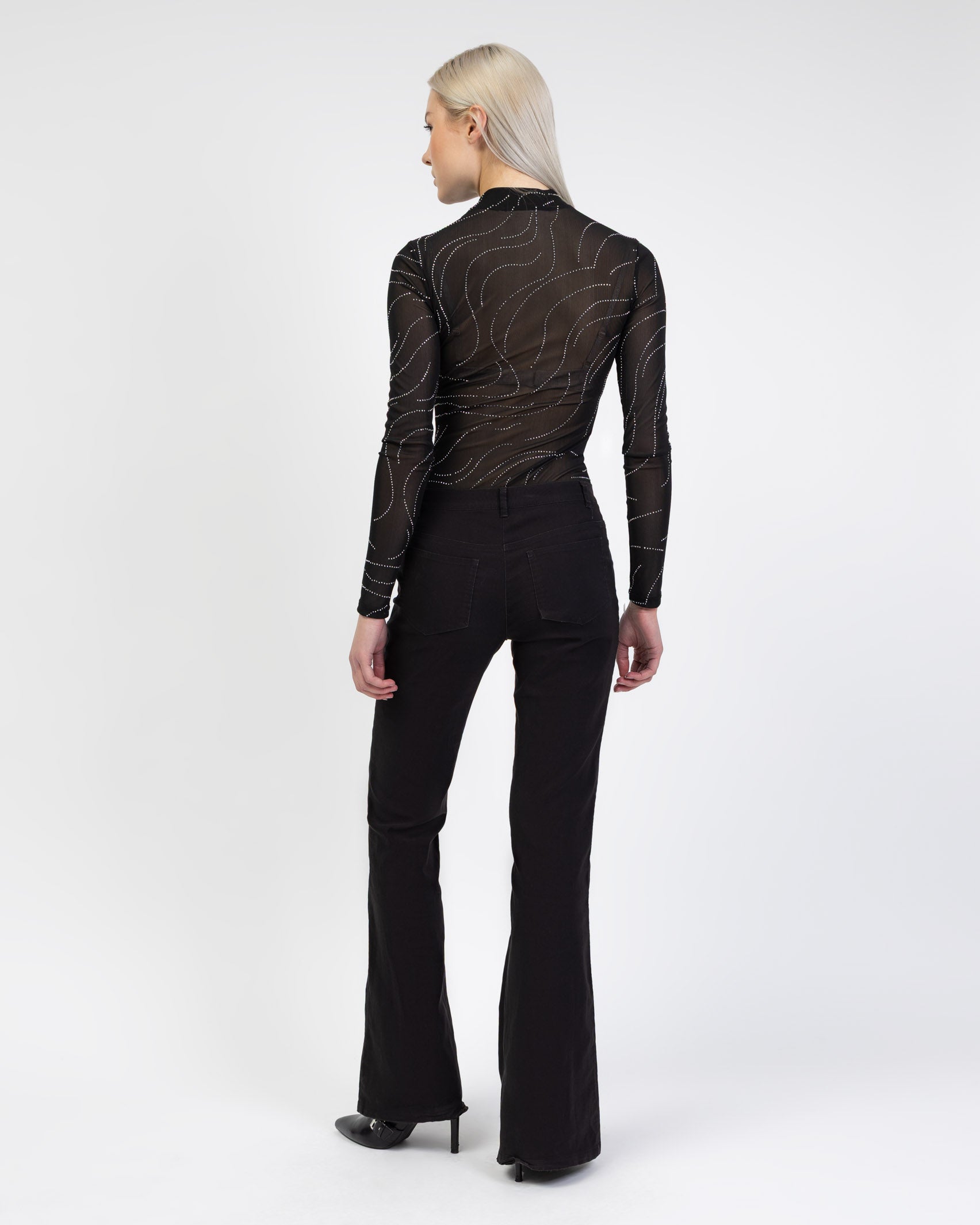 Body mit Wirbelmuster aus Strass