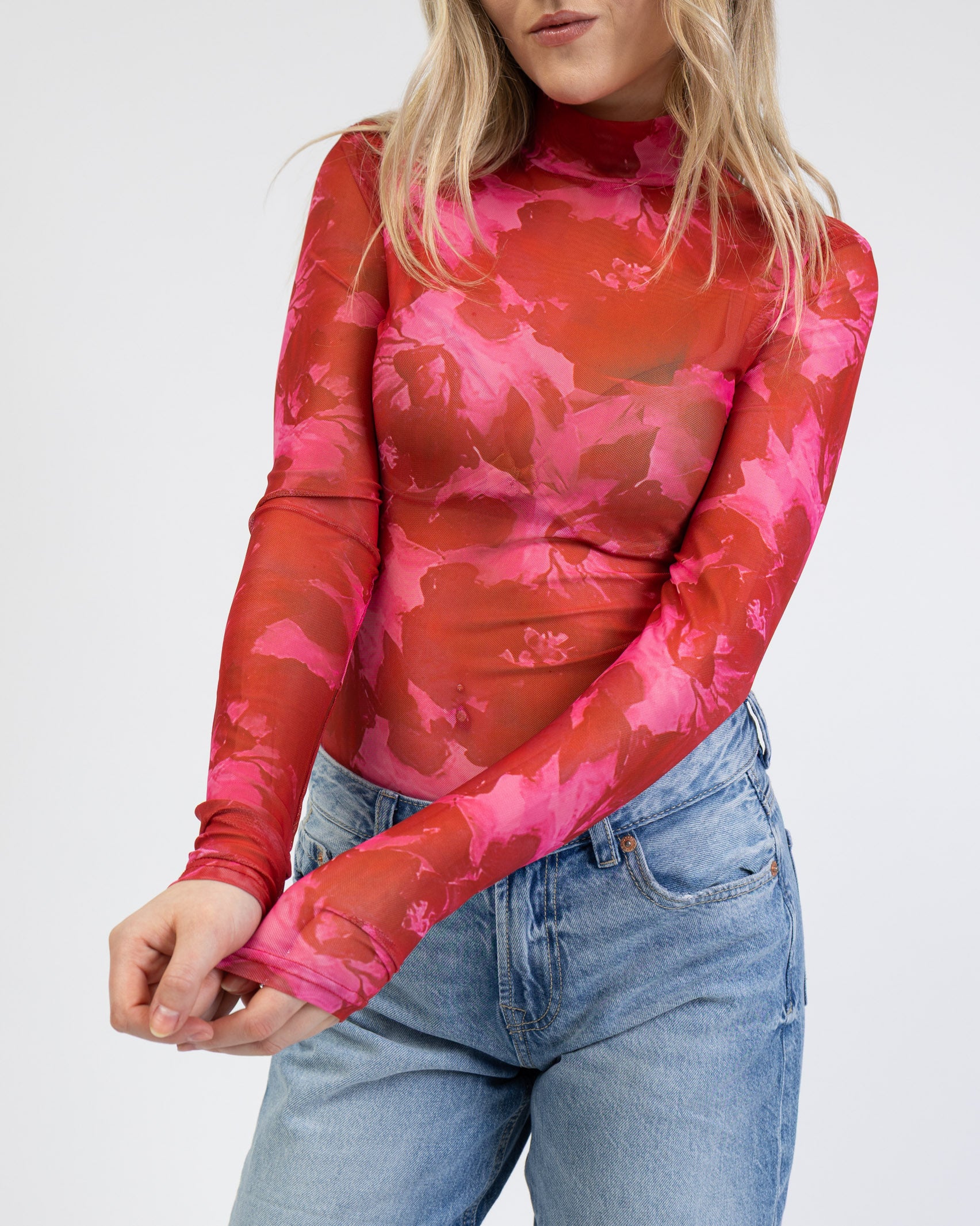 Body mit floralem Muster