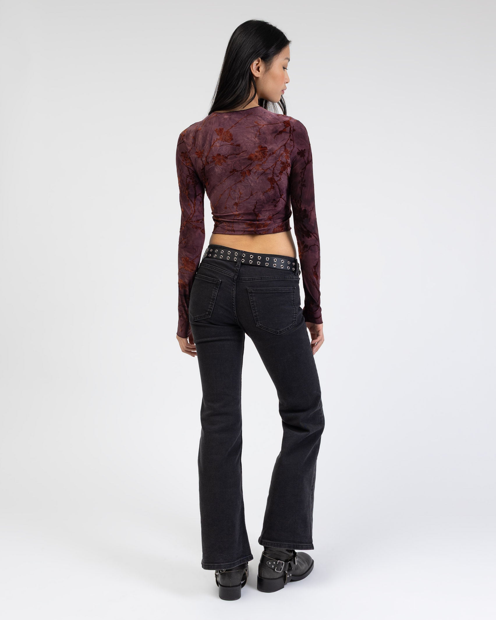 Langarmshirt mit Blumenprint aus Samt