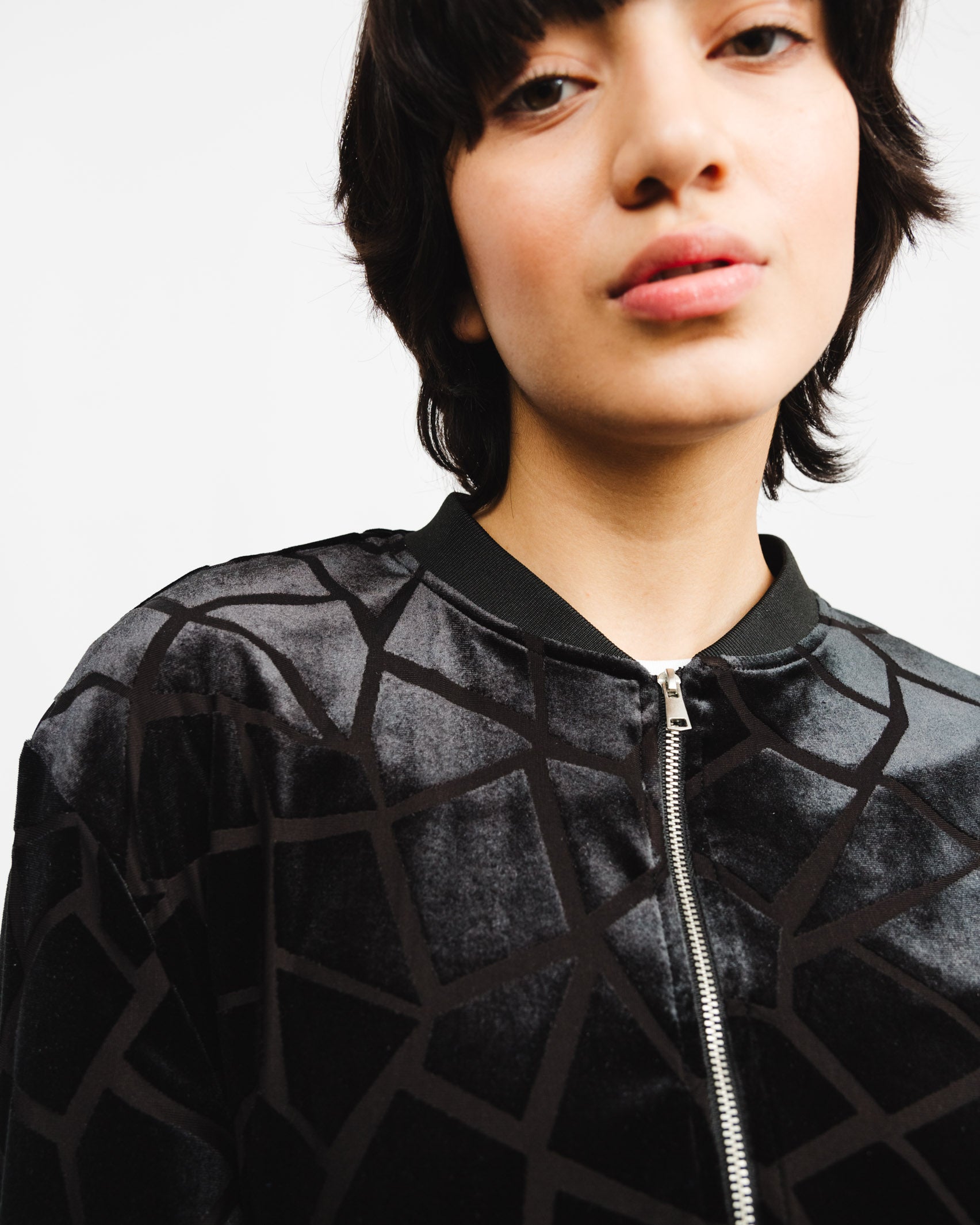 Blouson Jacke mit Giraffenprint aus Samt - Broke + Schön