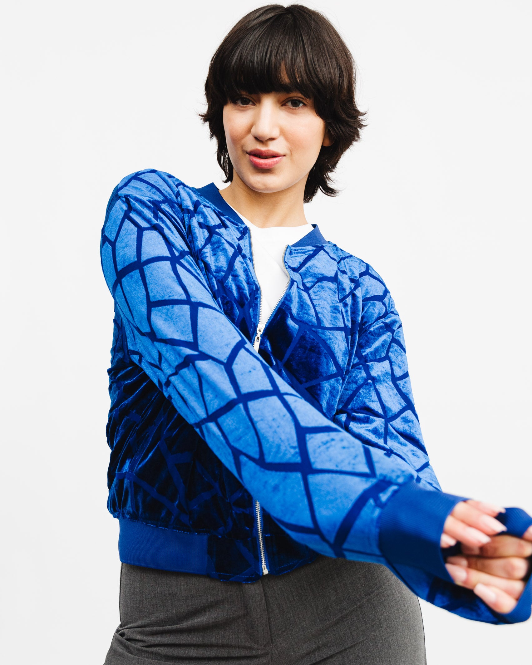 Blouson Jacke mit Giraffenprint aus Samt - Broke + Schön