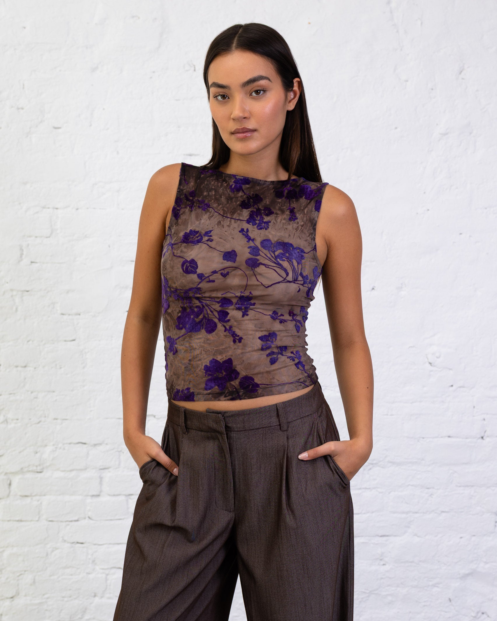 Samtiges Boatneck Top mit Blumenprint