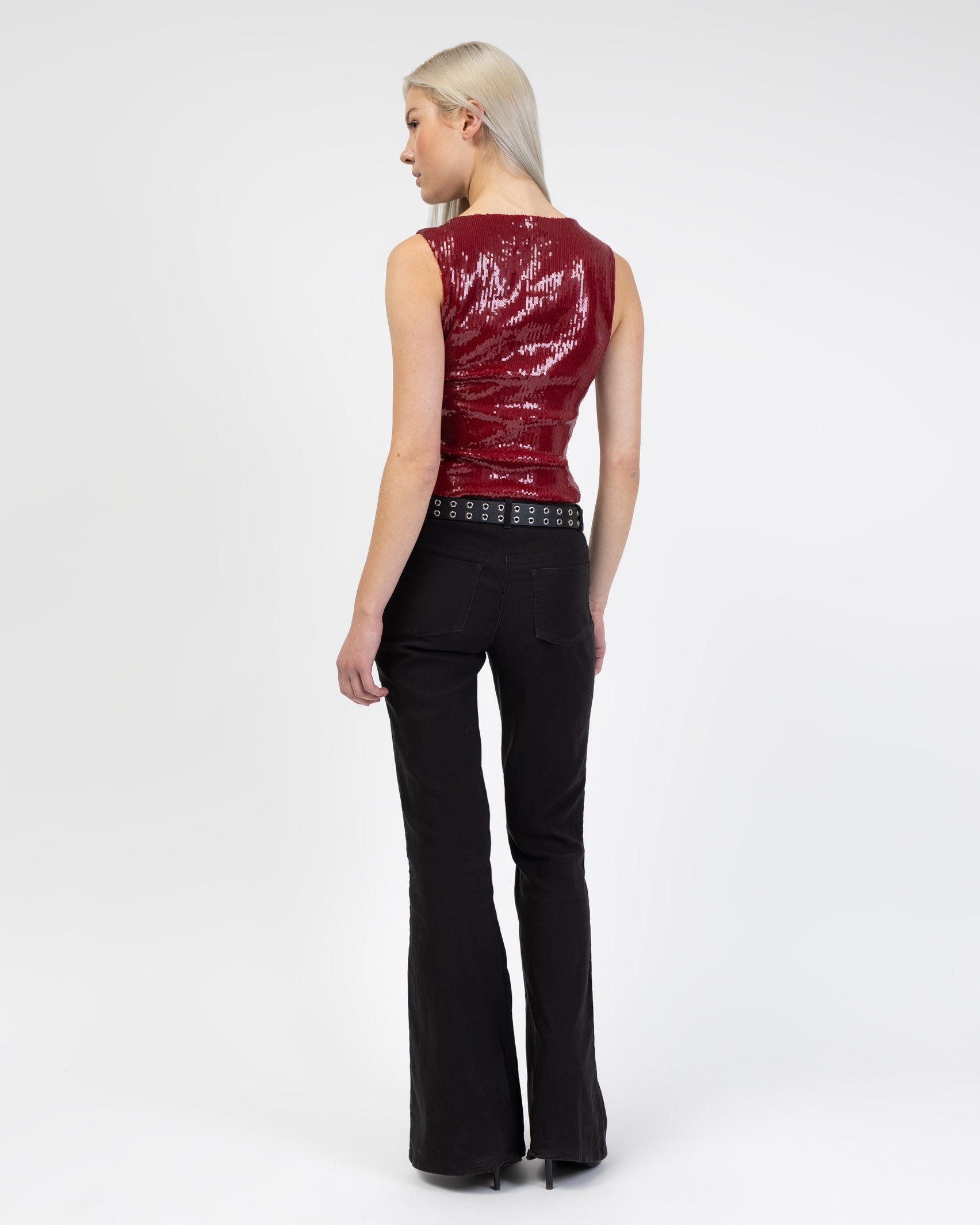 V-Neck Top mit glänzenden Pailletten