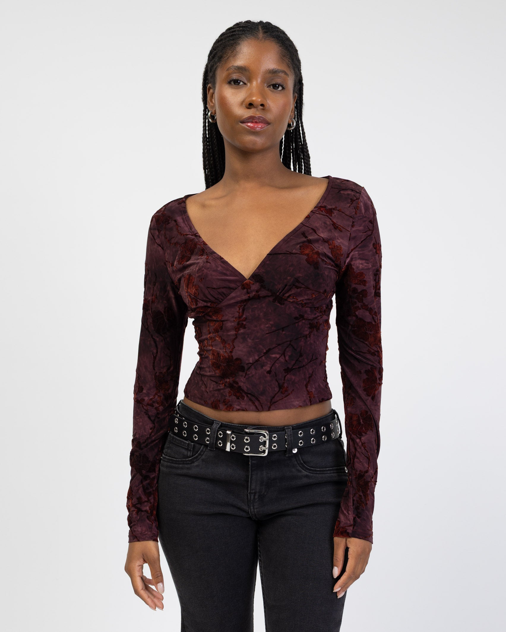 V-Neck Longshirt mit Blumenprint aus Samt