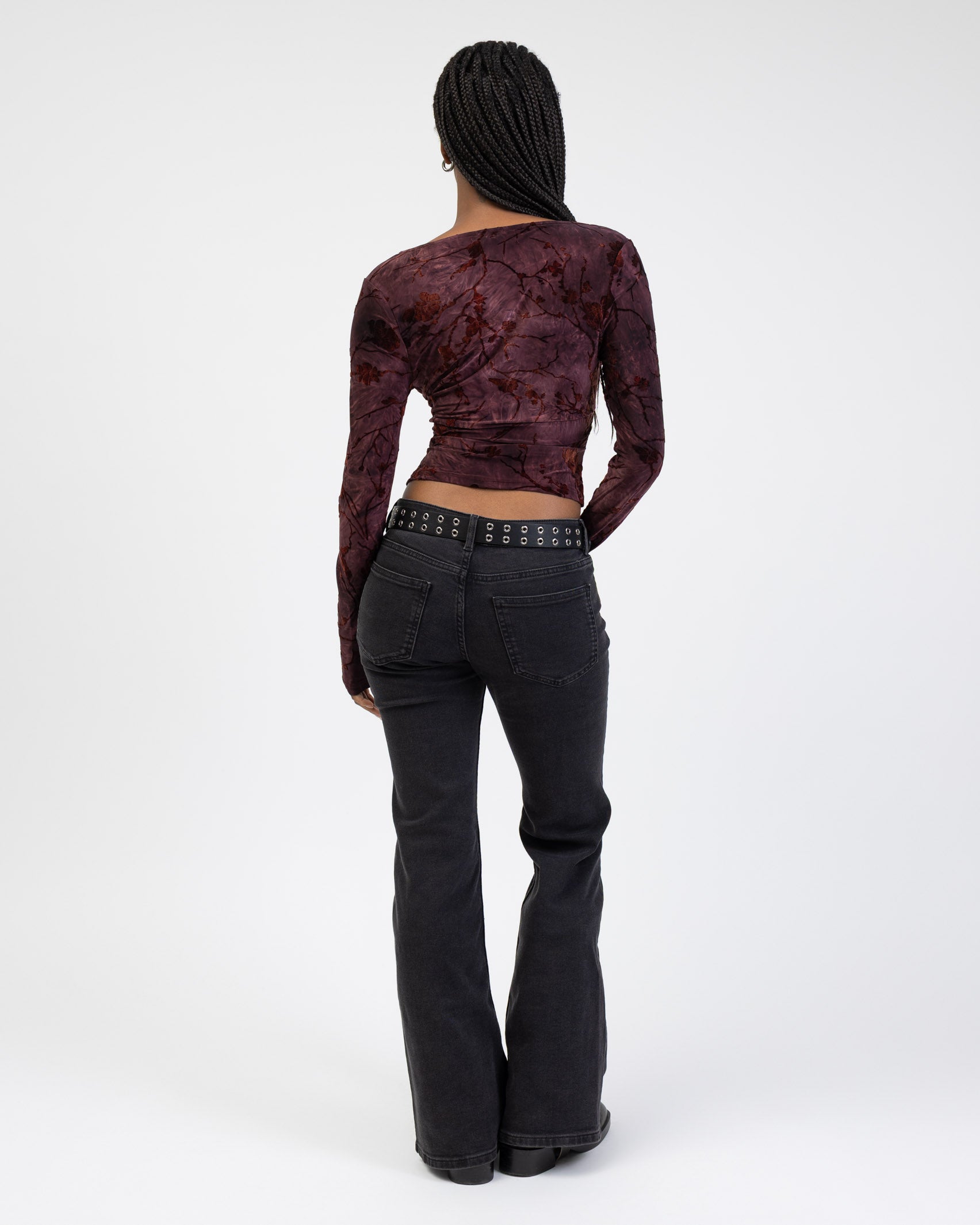 V-Neck Longshirt mit Blumenprint aus Samt