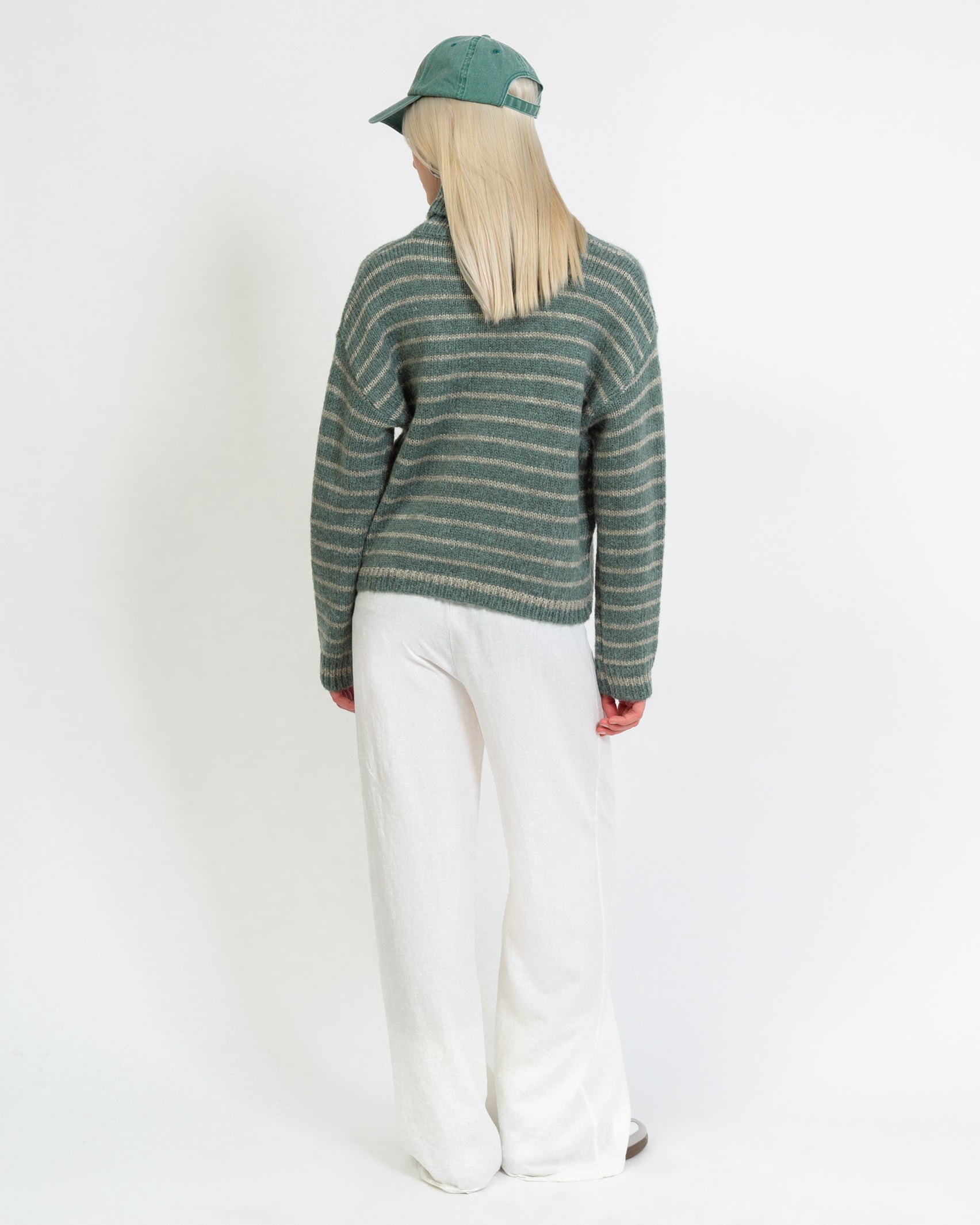 Gestreifter Rollkragenpullover