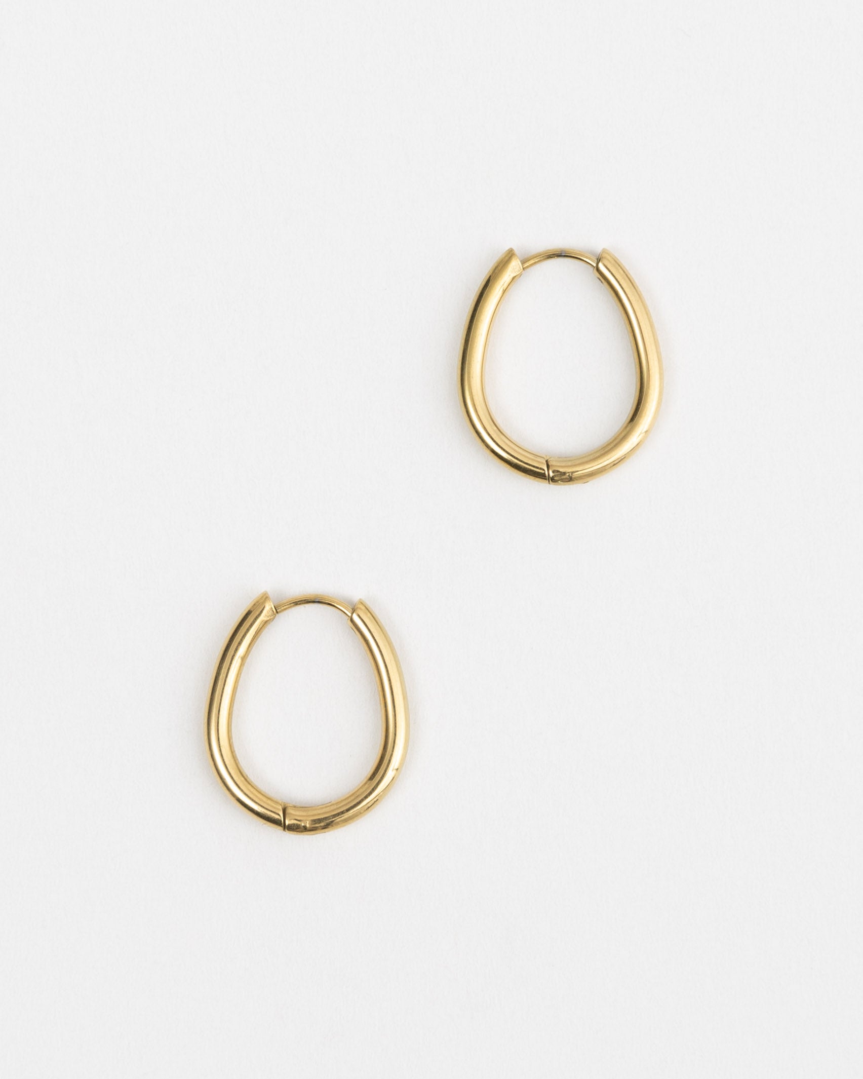 Tropfenförmige Creolen