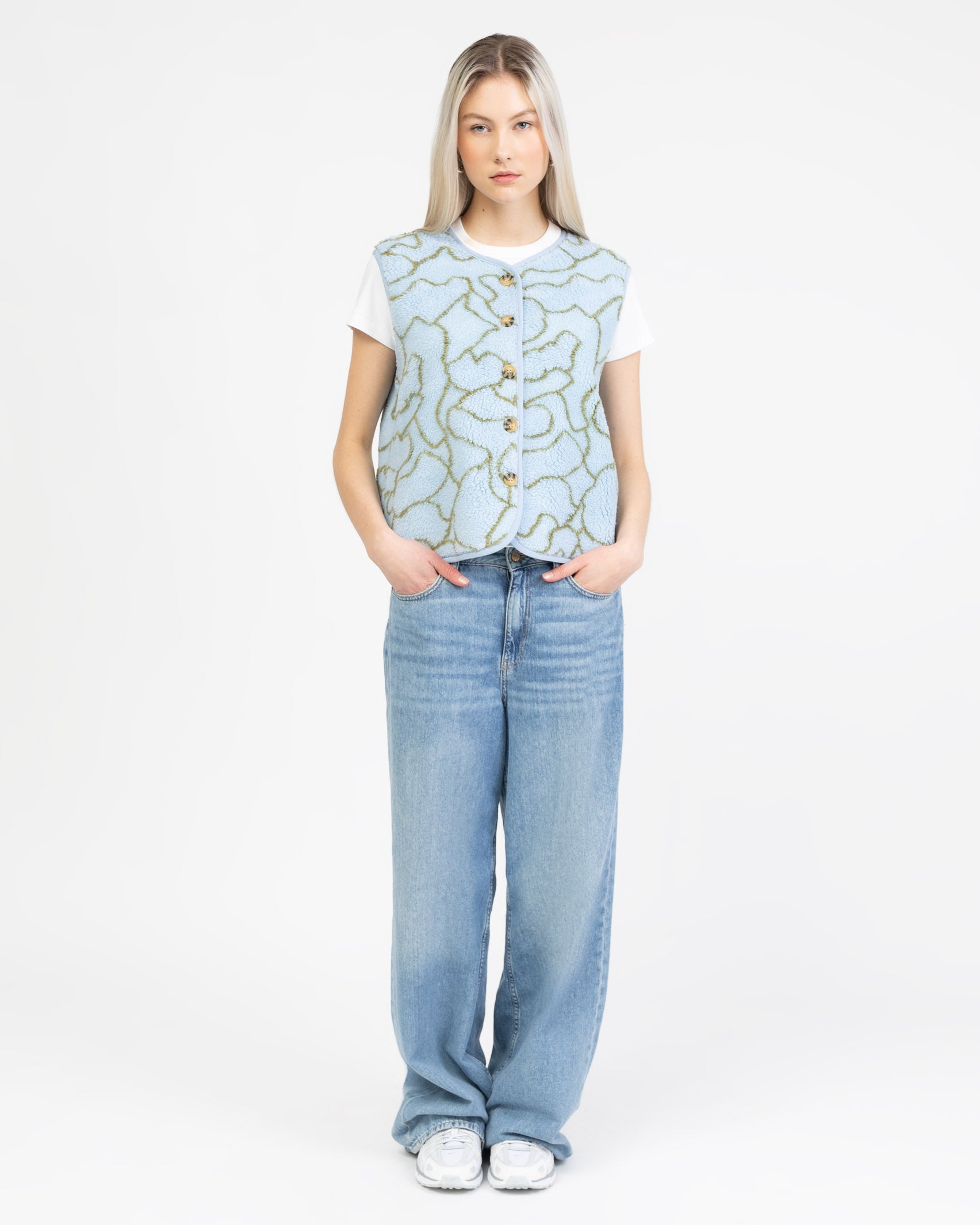 Teddyweste mit organischem Print blau