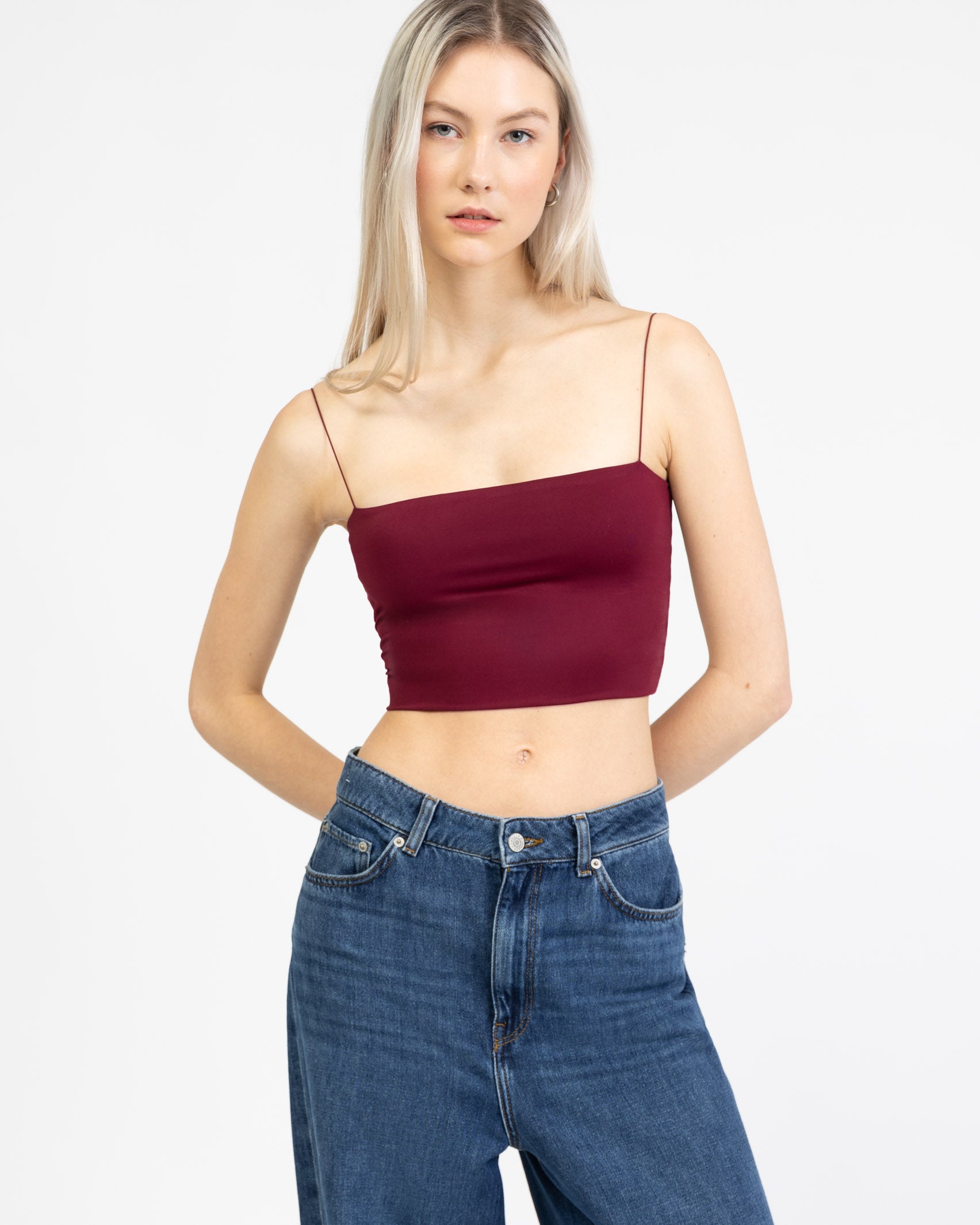 Crop Top mit dünnen Spaghettiträgern
