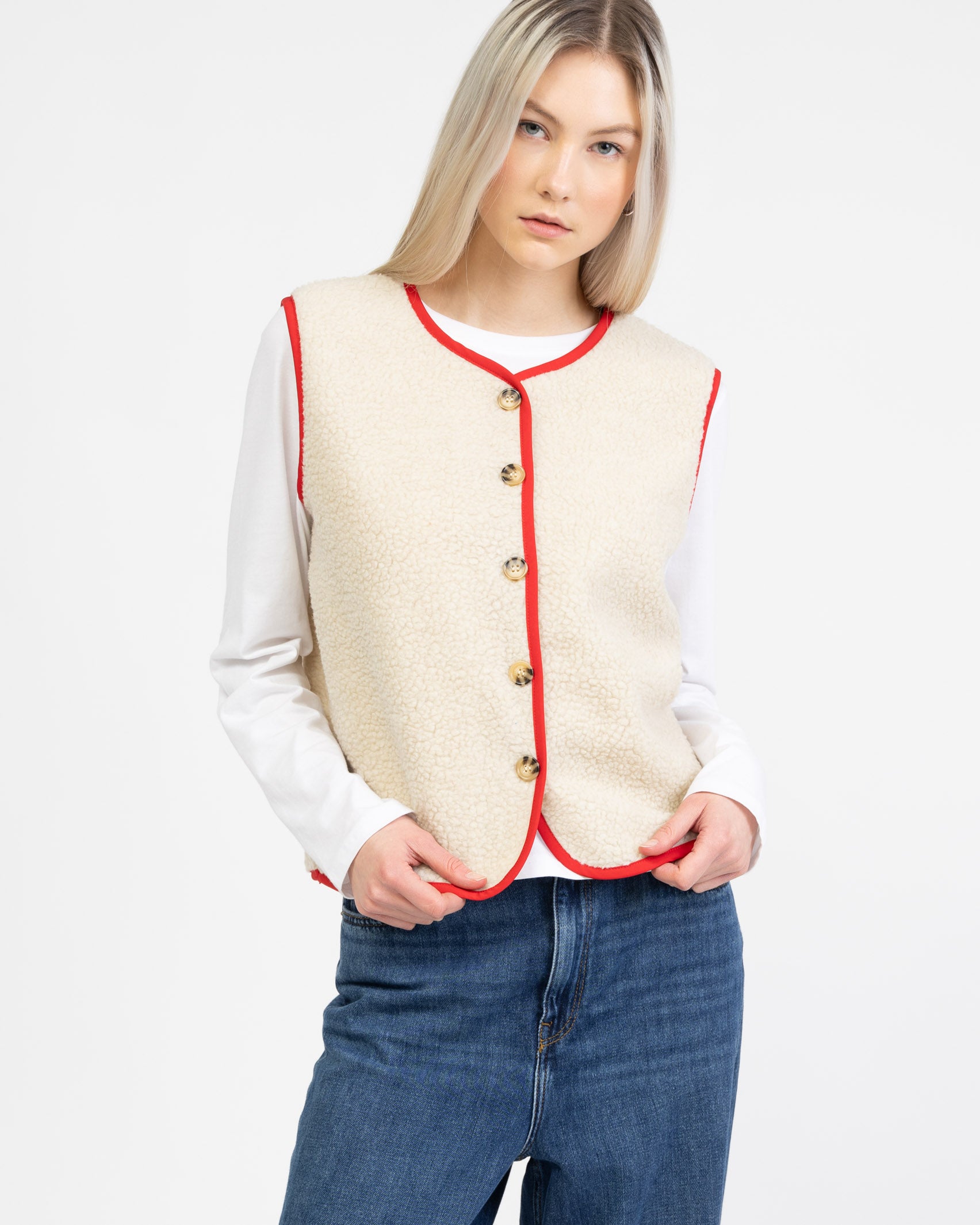 Teddy Weste mit buntem Saum