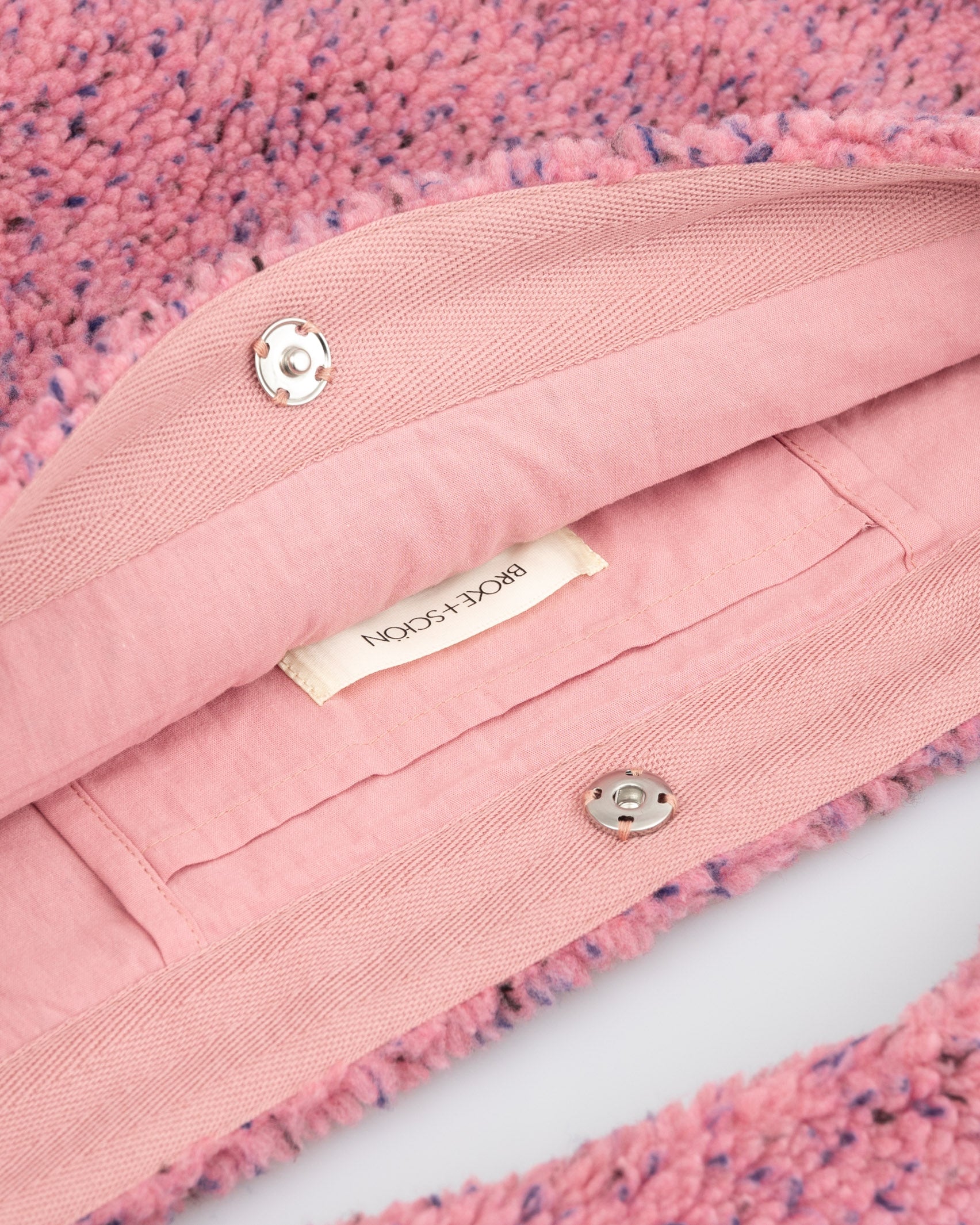 Teddyfell Tragetasche mit Konfettiprint