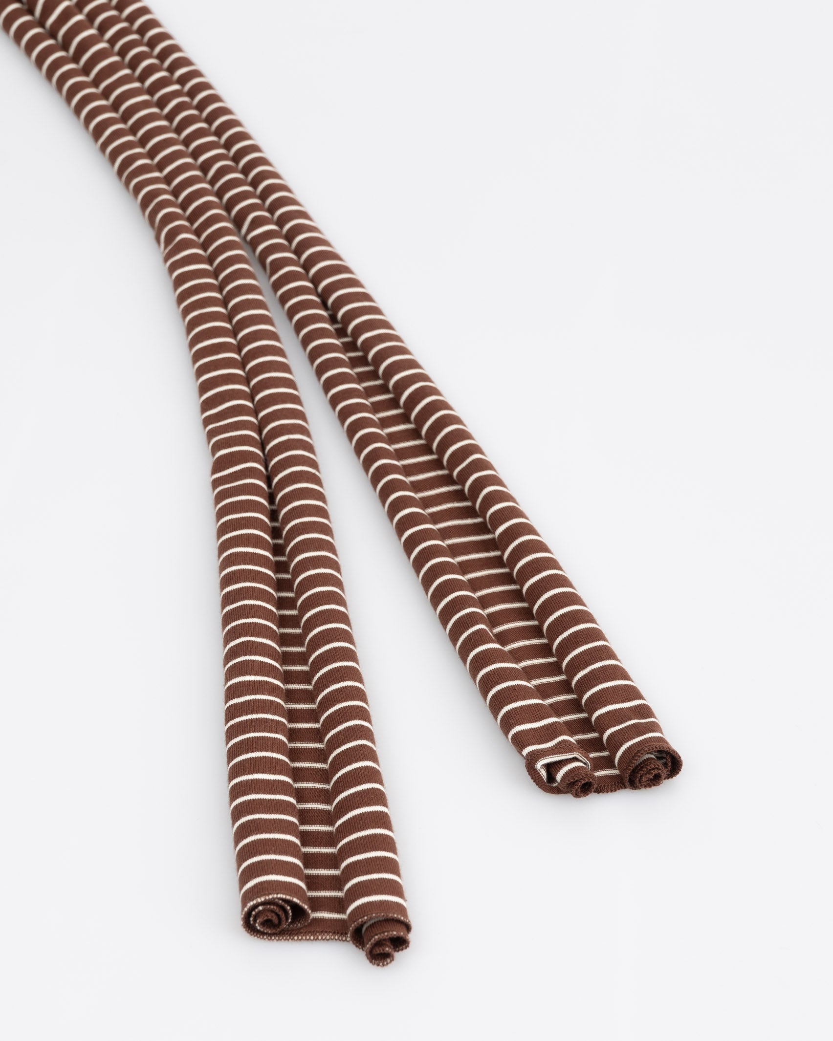 Gestreifter dünner Schal