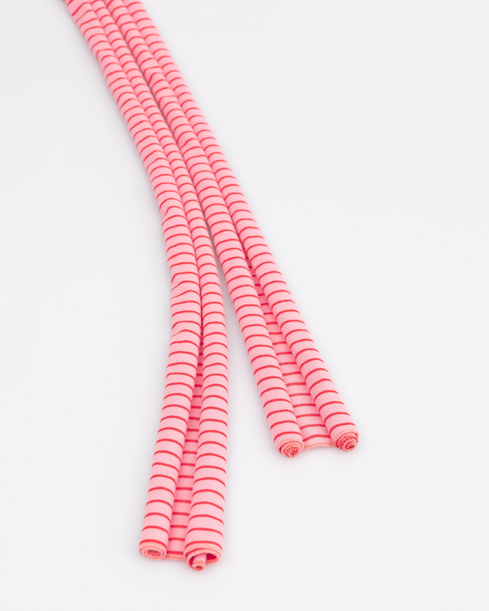 Gestreifter dünner Schal