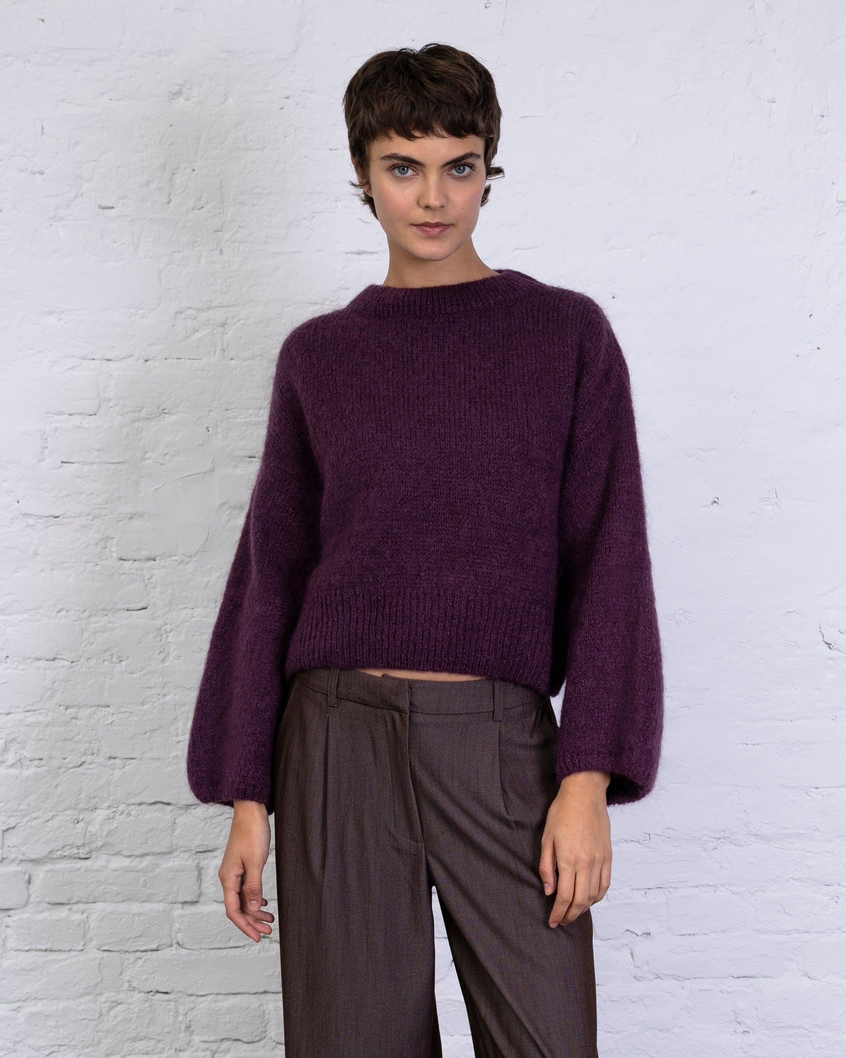 Klassischer Strickpullover mit weiten Ärmeln