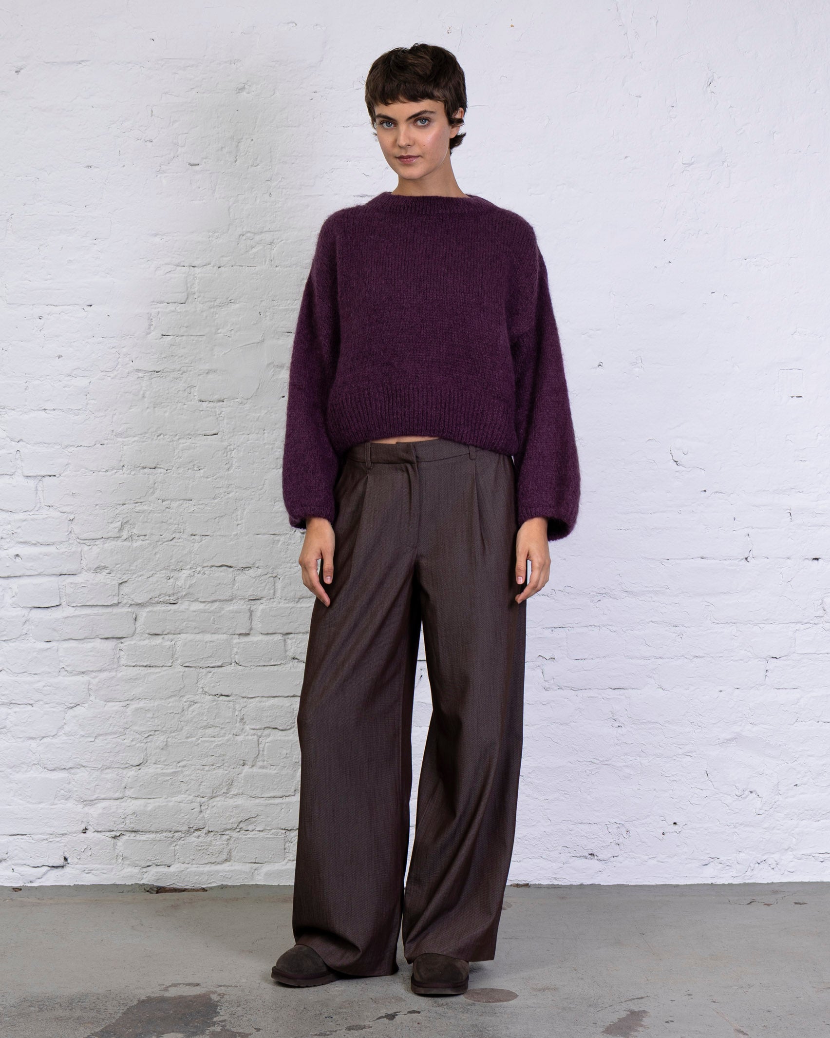 Klassischer Strickpullover mit weiten Ärmeln