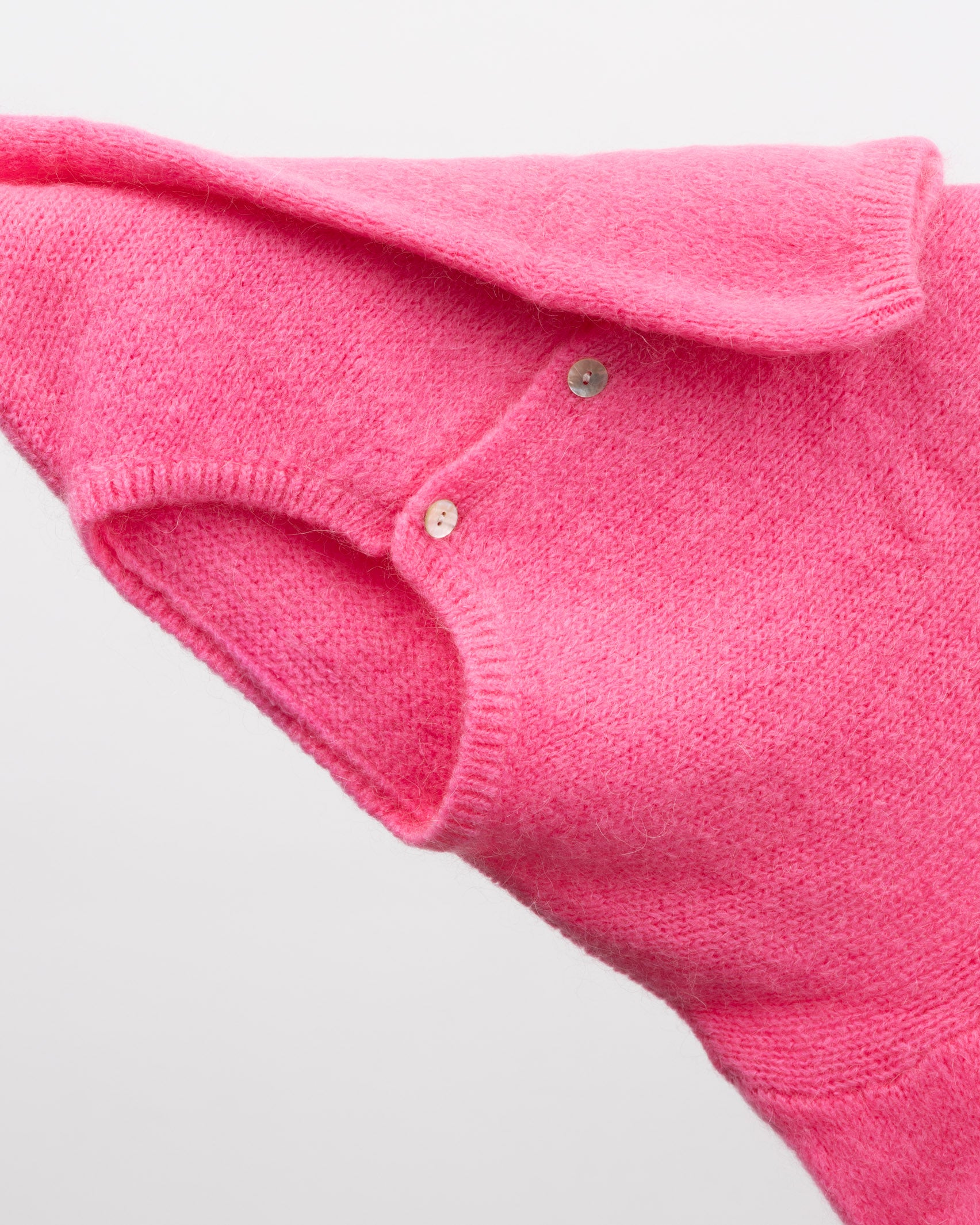 Weiche einfarbige Strickjacke