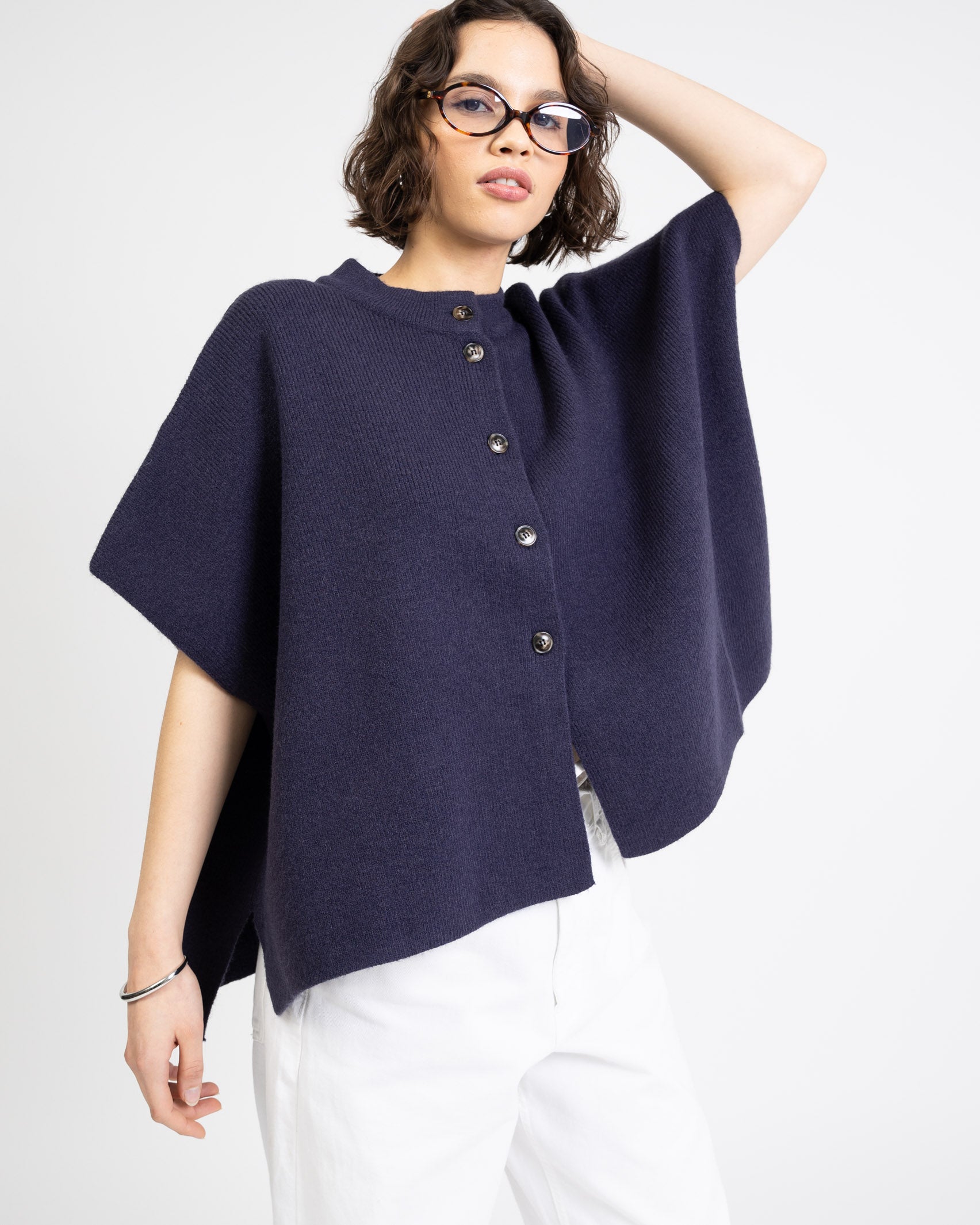 Elegante Kurzarmstrickjacke