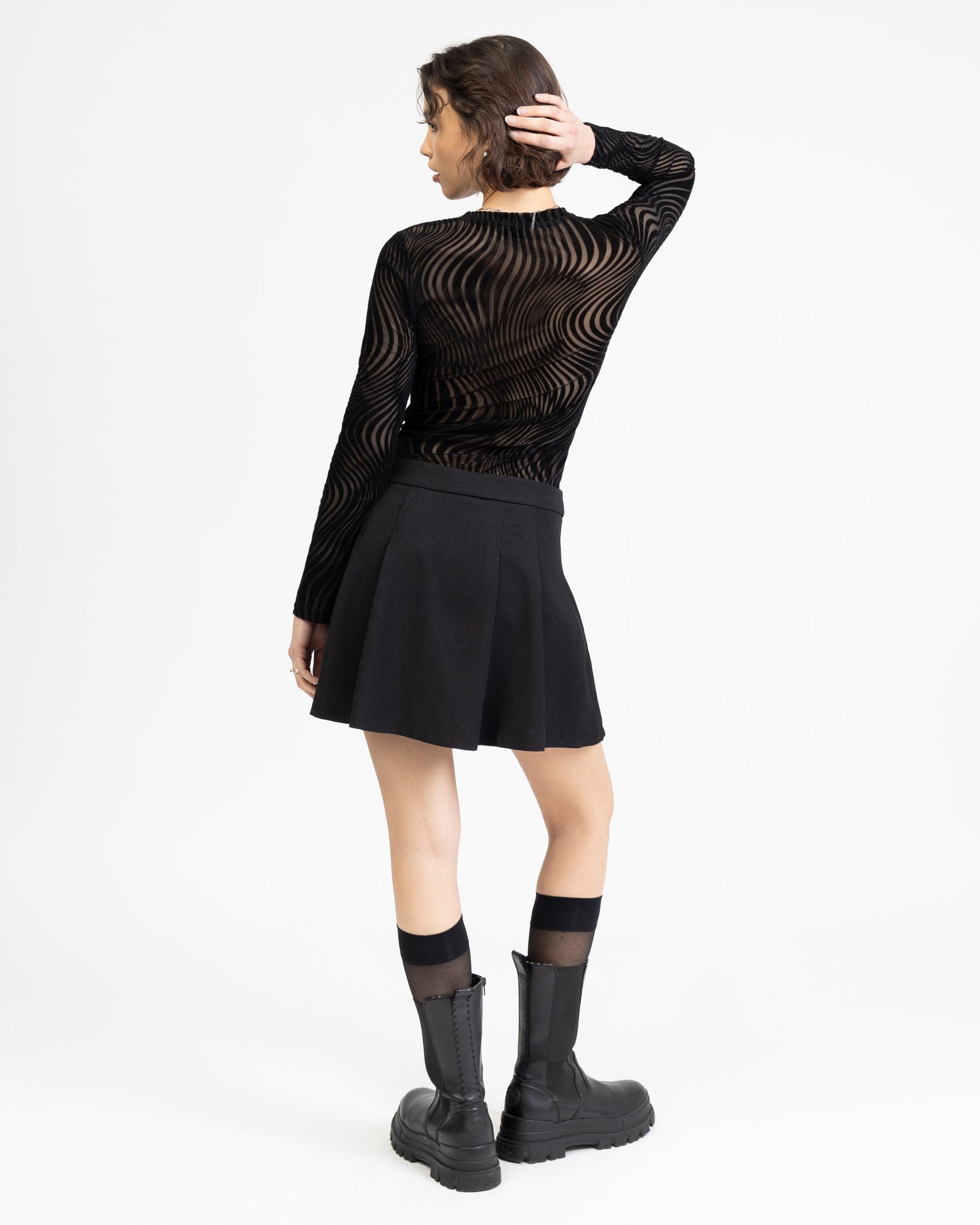 Body mit Wellenmuster aus Samt