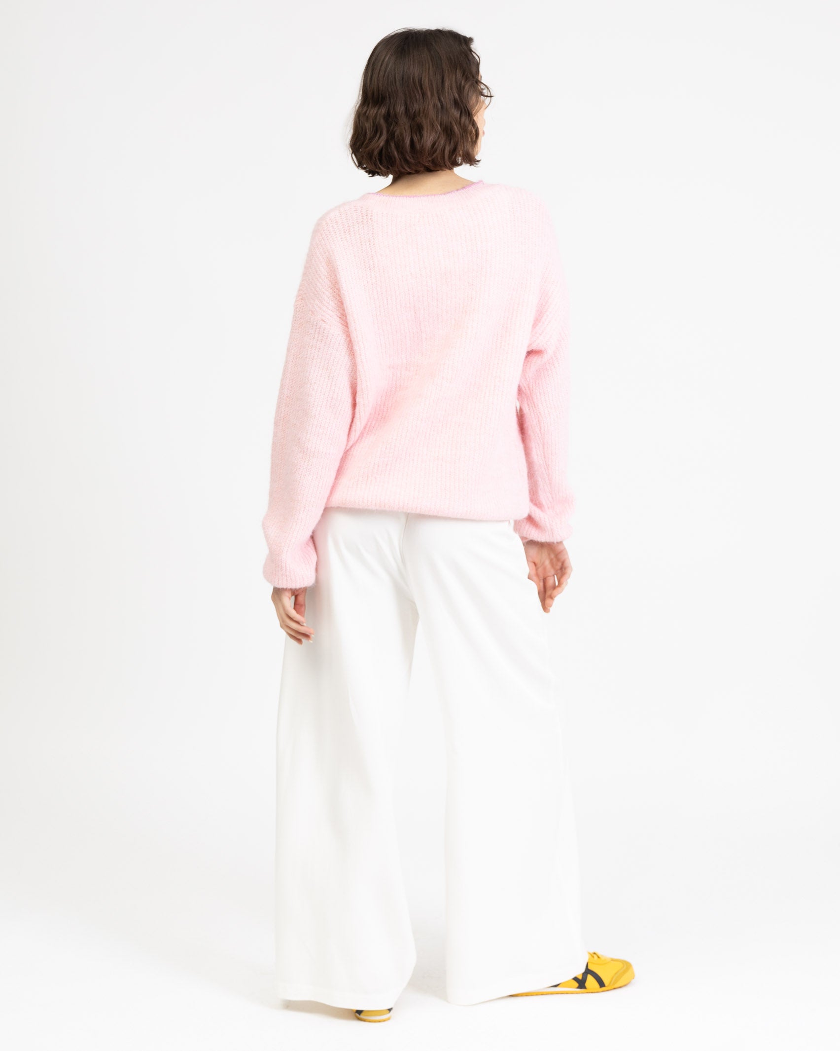 Strickjacke mit Kontrastnähten