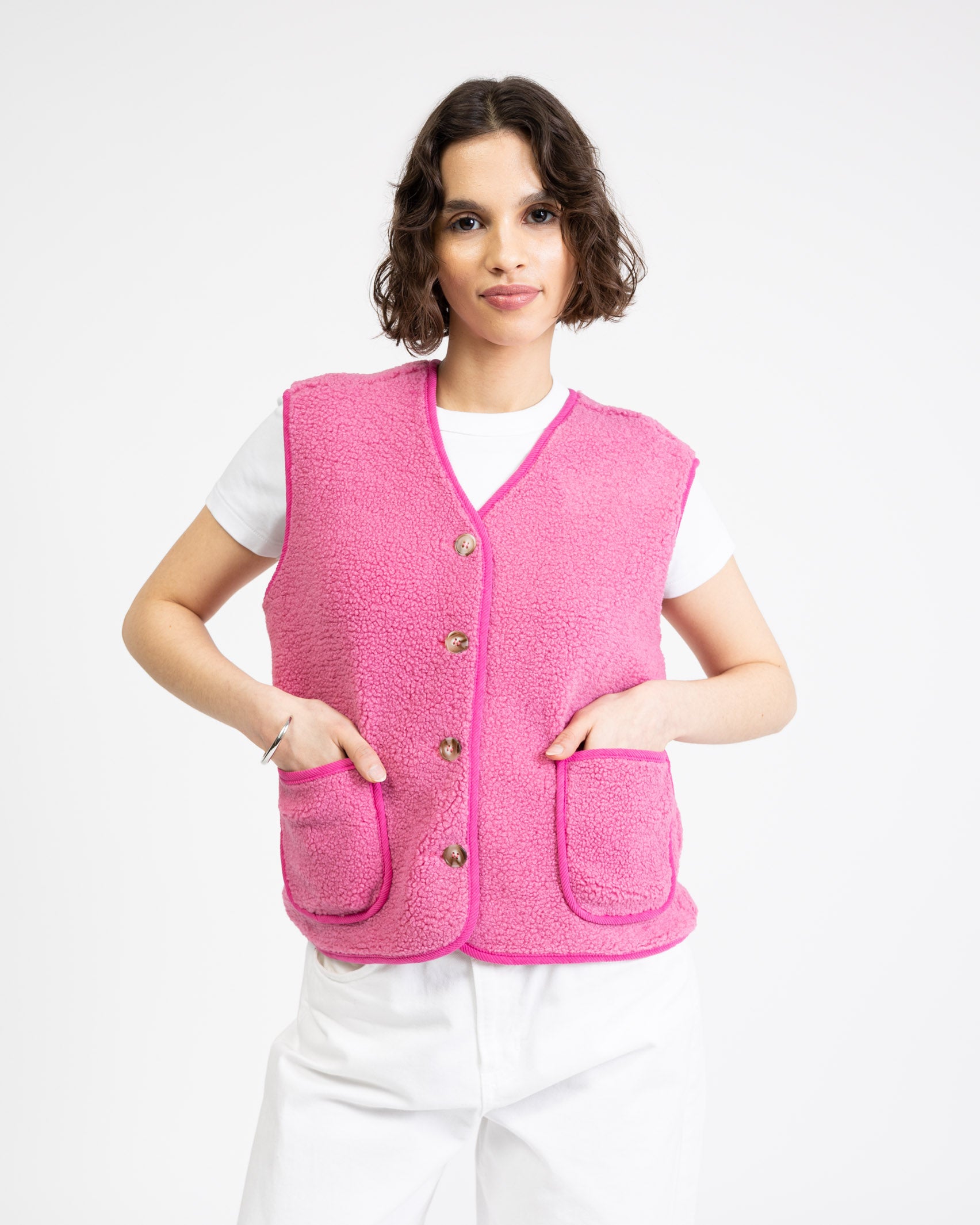 Teddy Weste mit Kontrastnähten