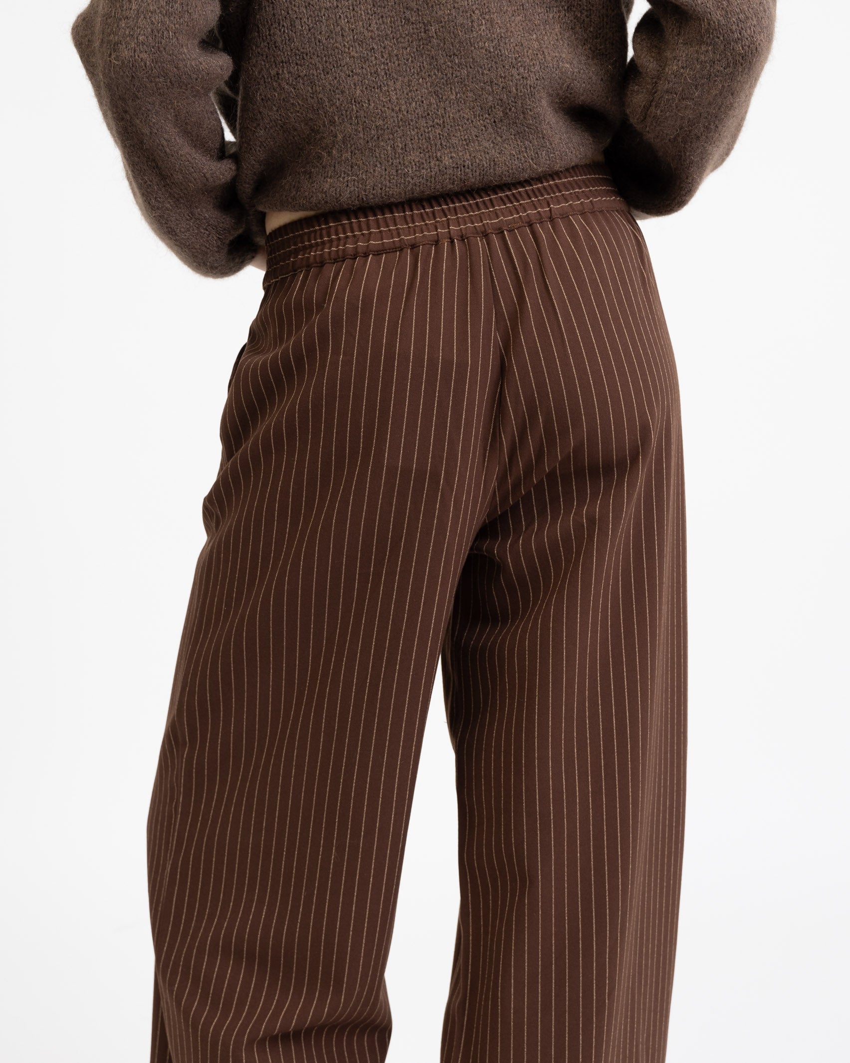 Weite gestreifte Hose