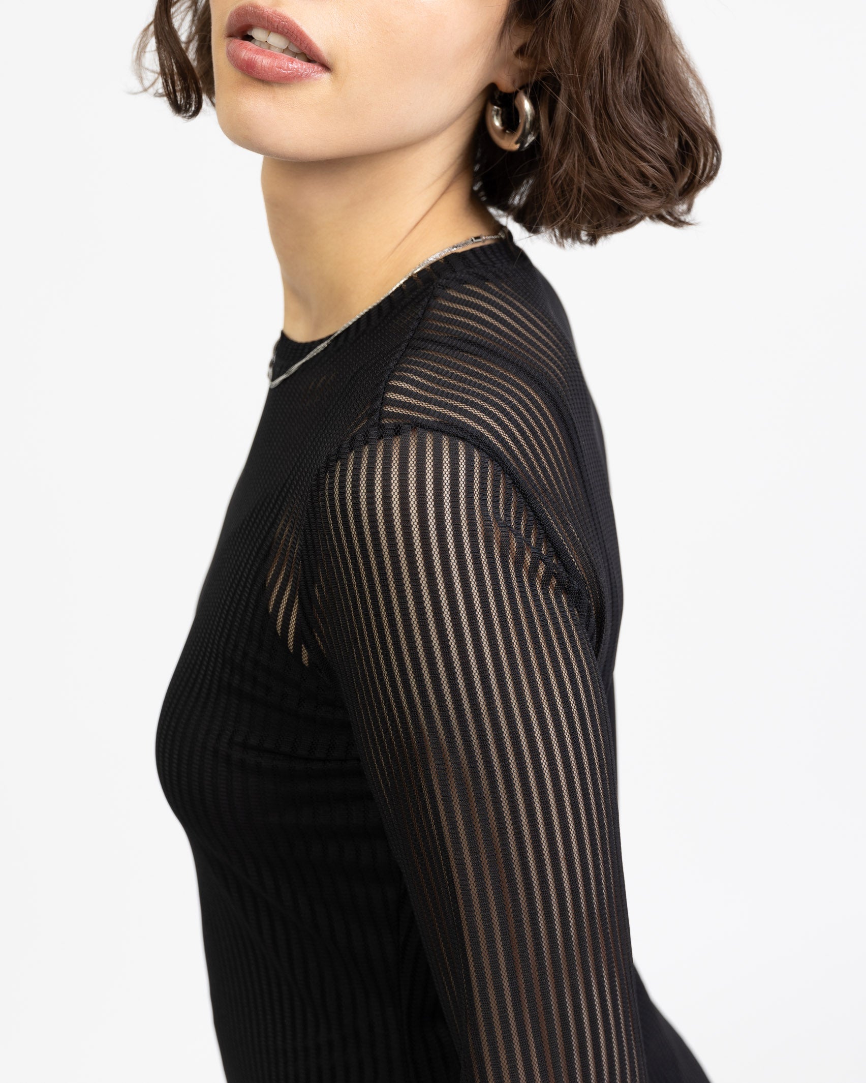 Maxikleid aus Mesh mit Streifenprint