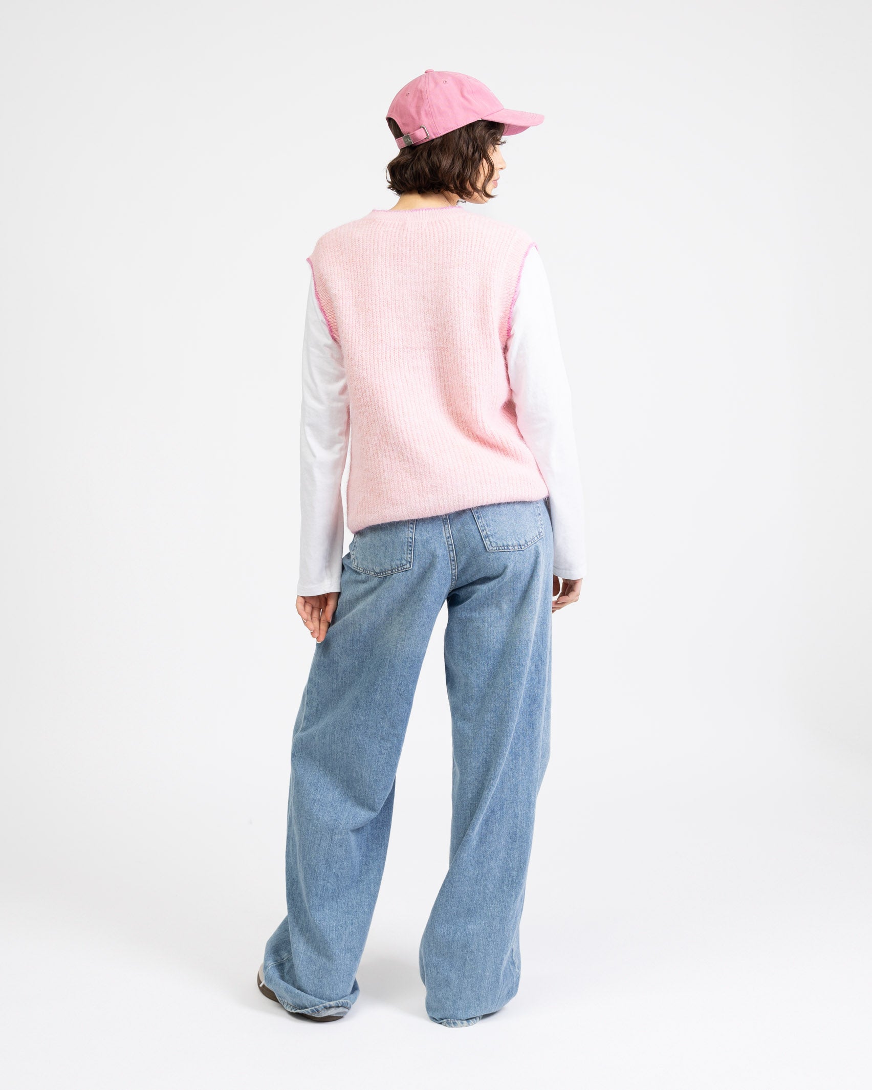 Weicher Pullunder mit Kontrastnähten