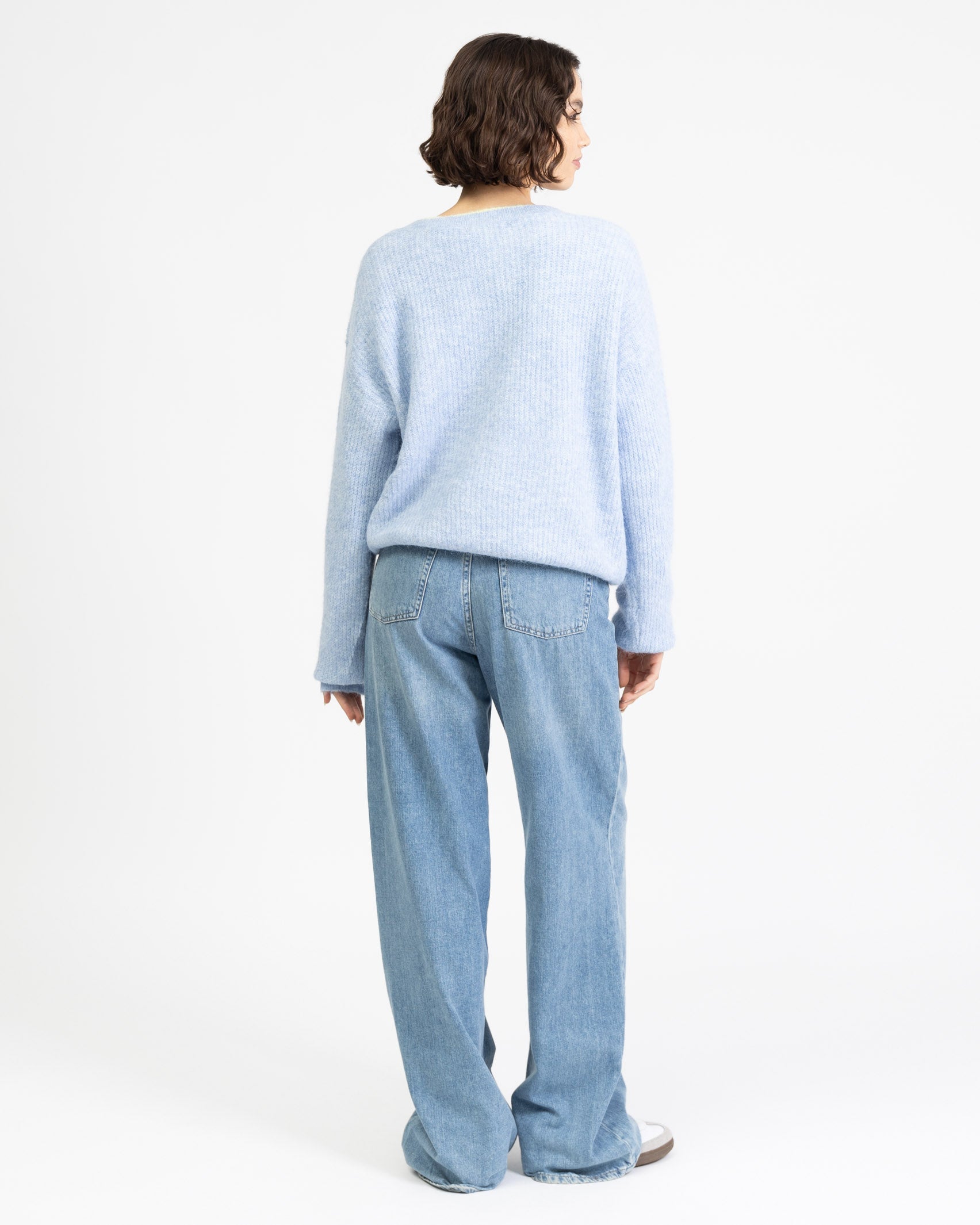 Strickjacke mit Kontrastnähten