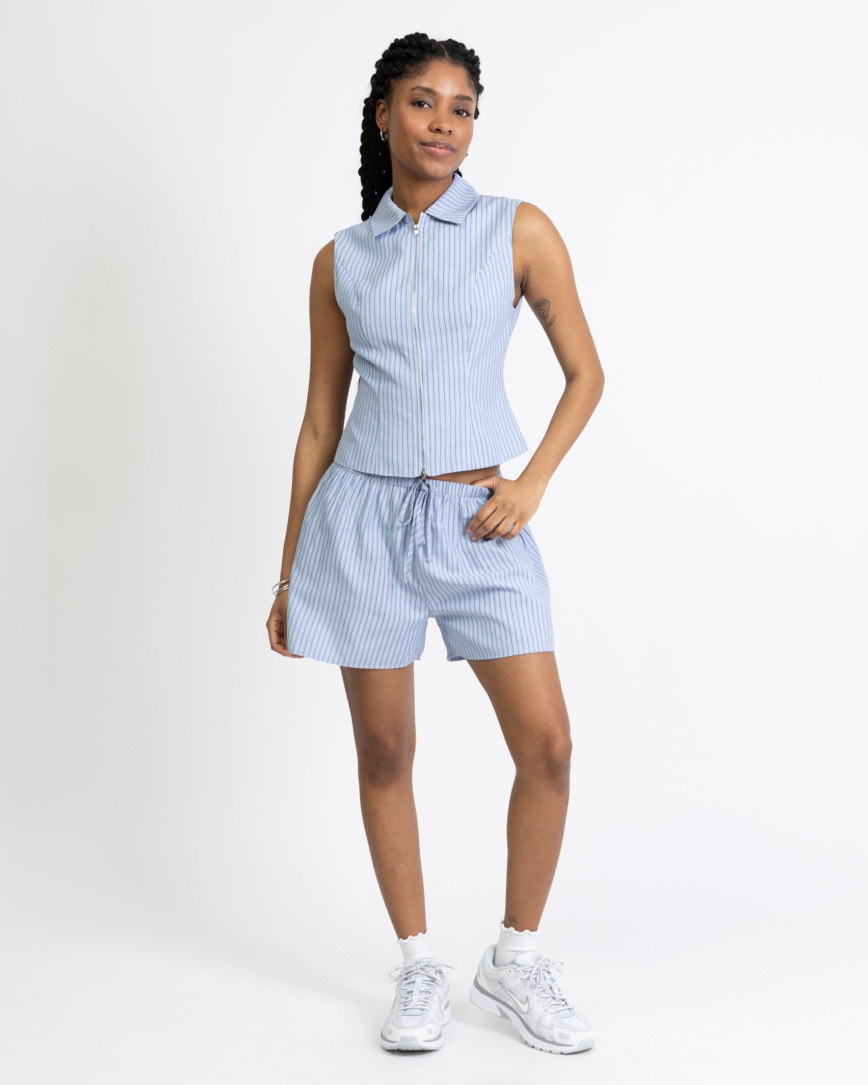 Gestreifte Shorts mit Bindebändern