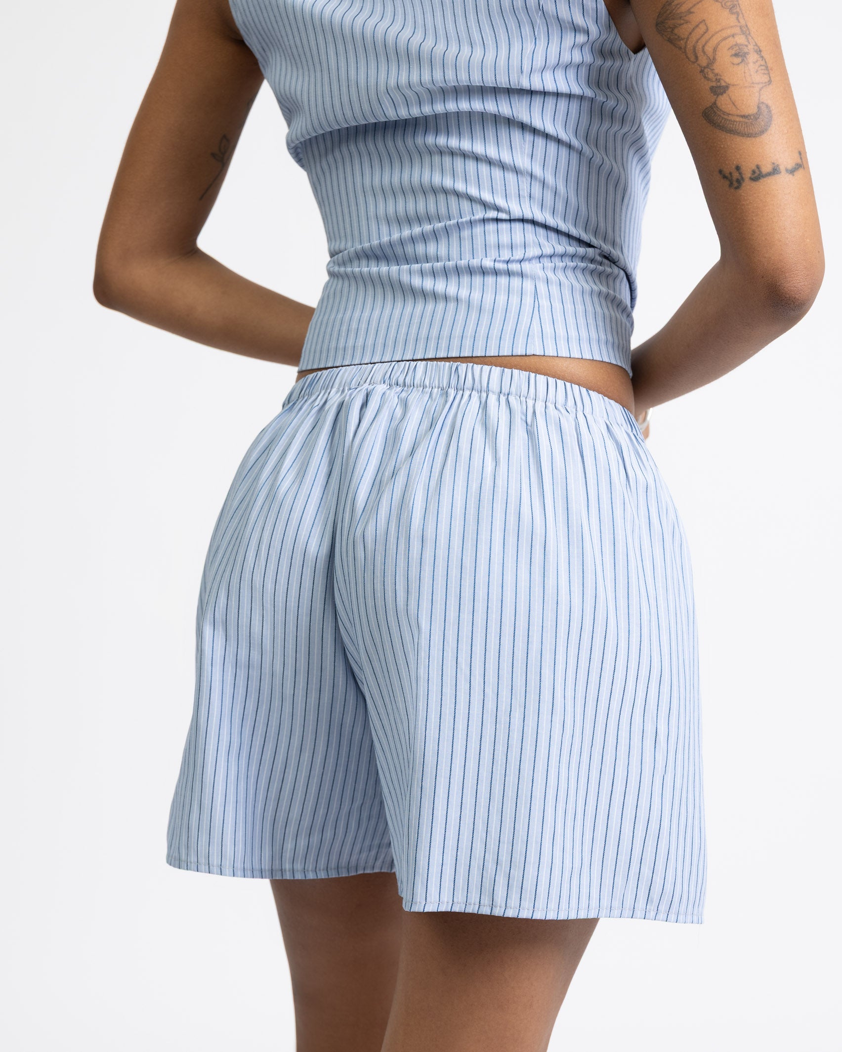 Gestreifte Shorts mit Bindebändern