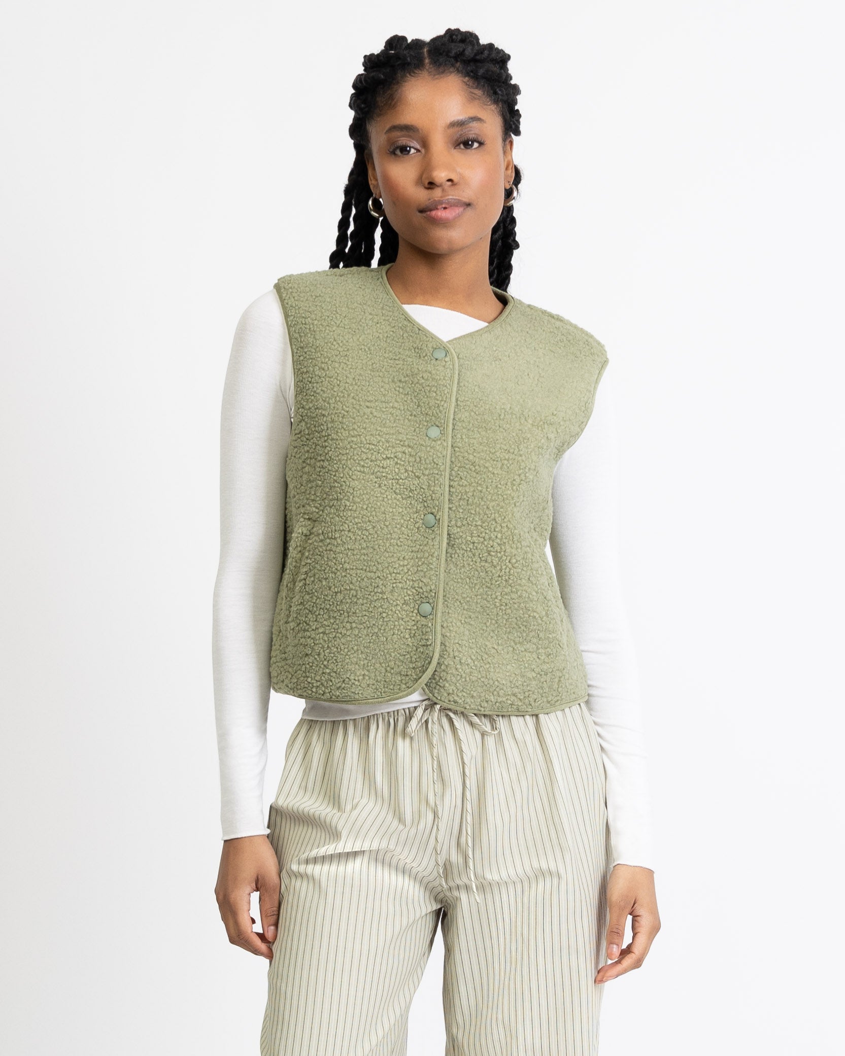 Einfarbige Weste mit Druckknöpfen