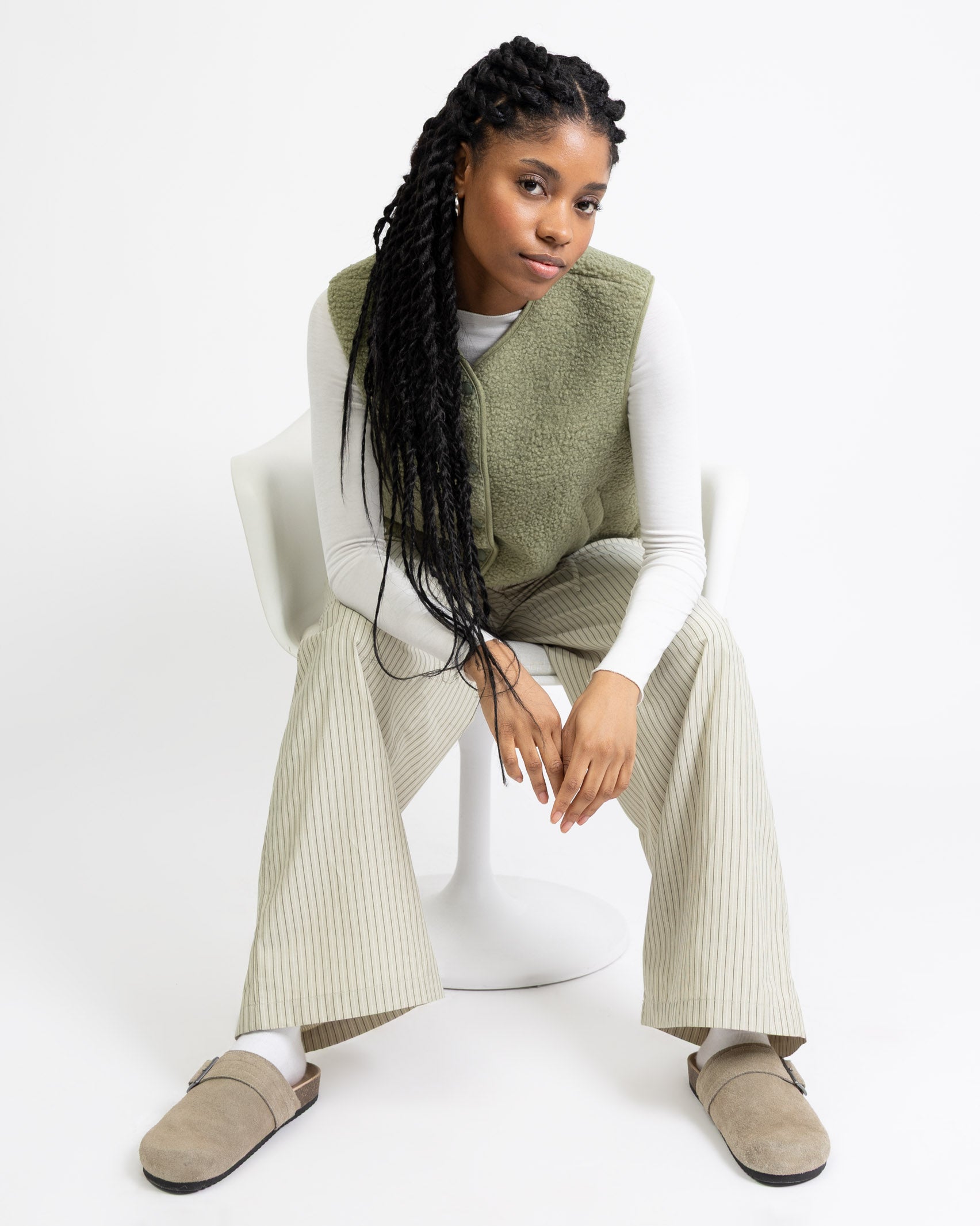 Einfarbige Weste mit Druckknöpfen