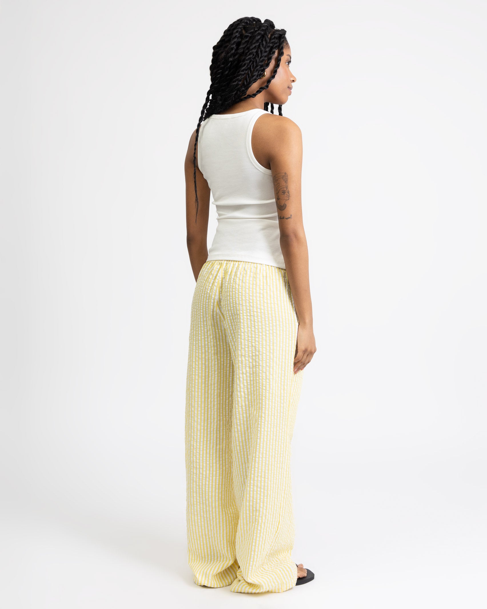 Lockere, gestreifte Stoffhose