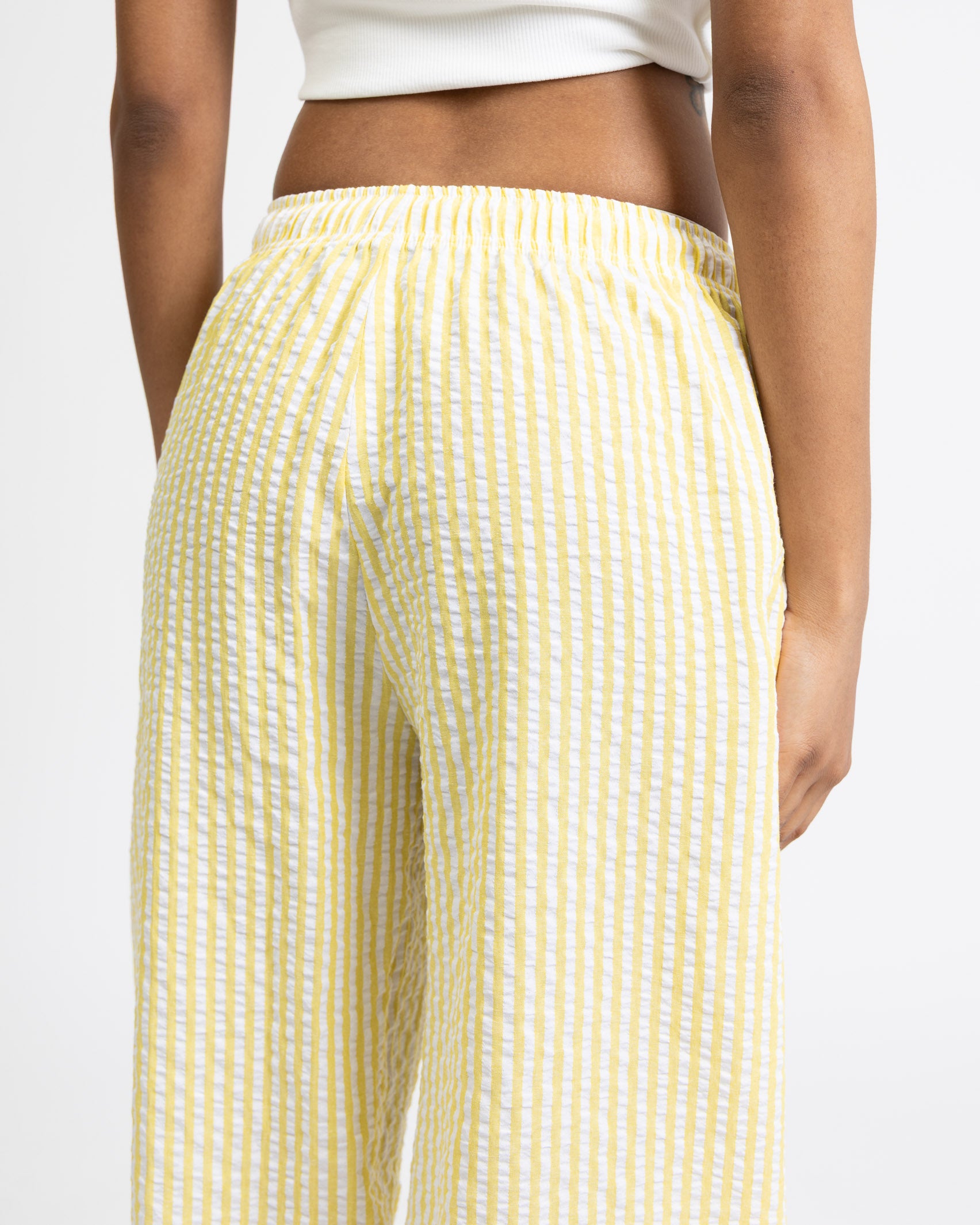 Lockere, gestreifte Stoffhose