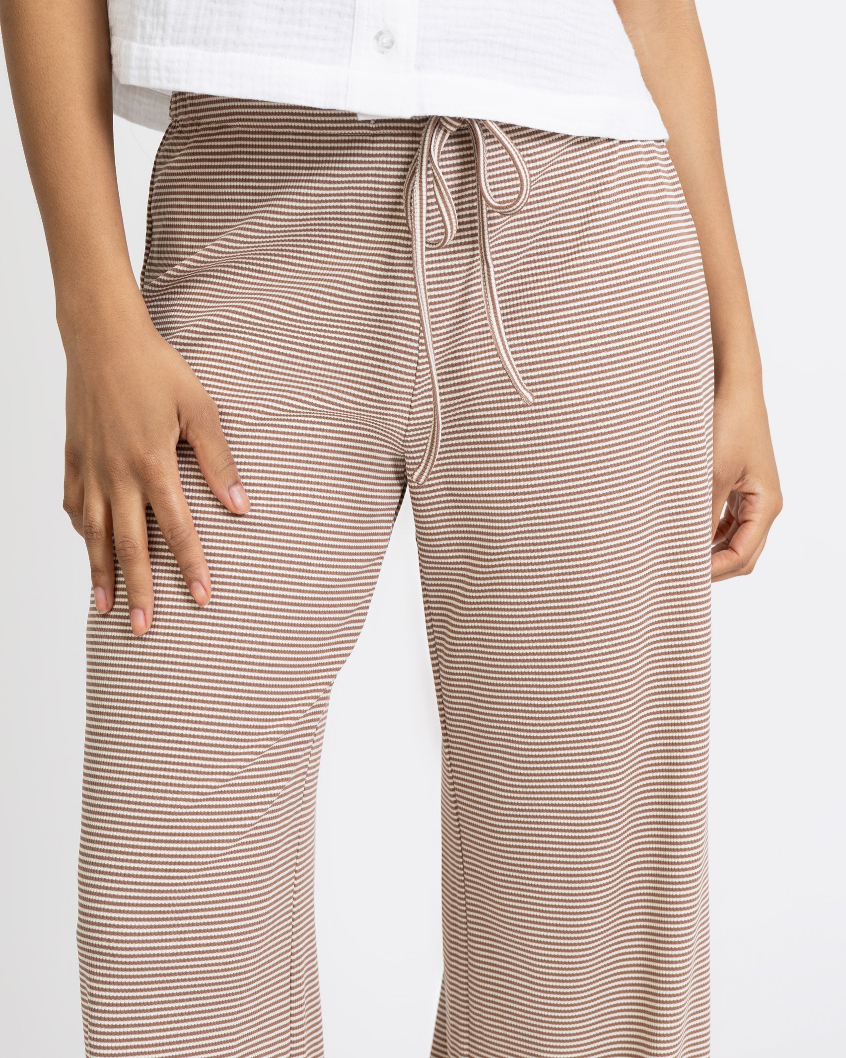 Gestreifte Hose mit Kordelzug