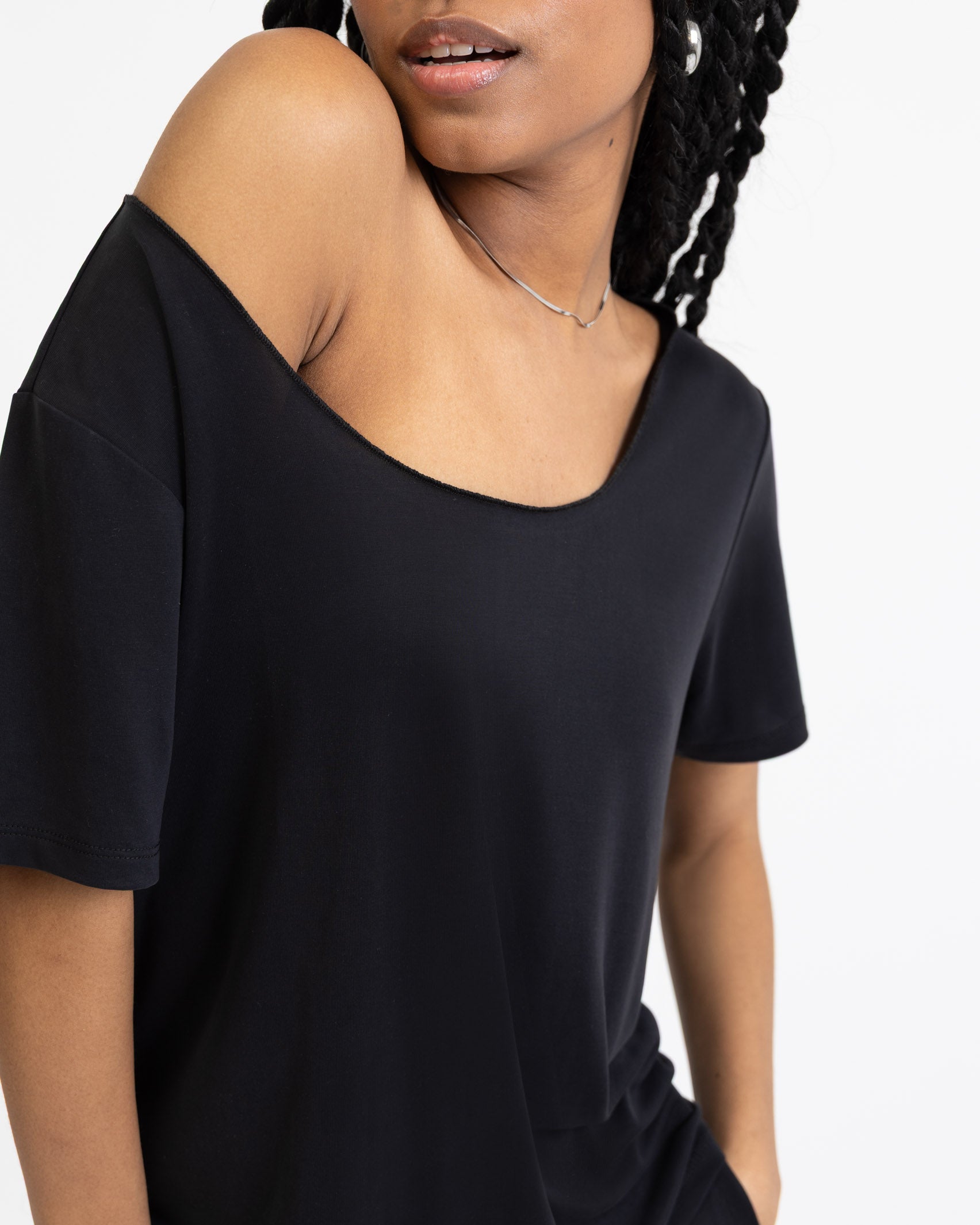 Weiches schulterfreies T-Shirt